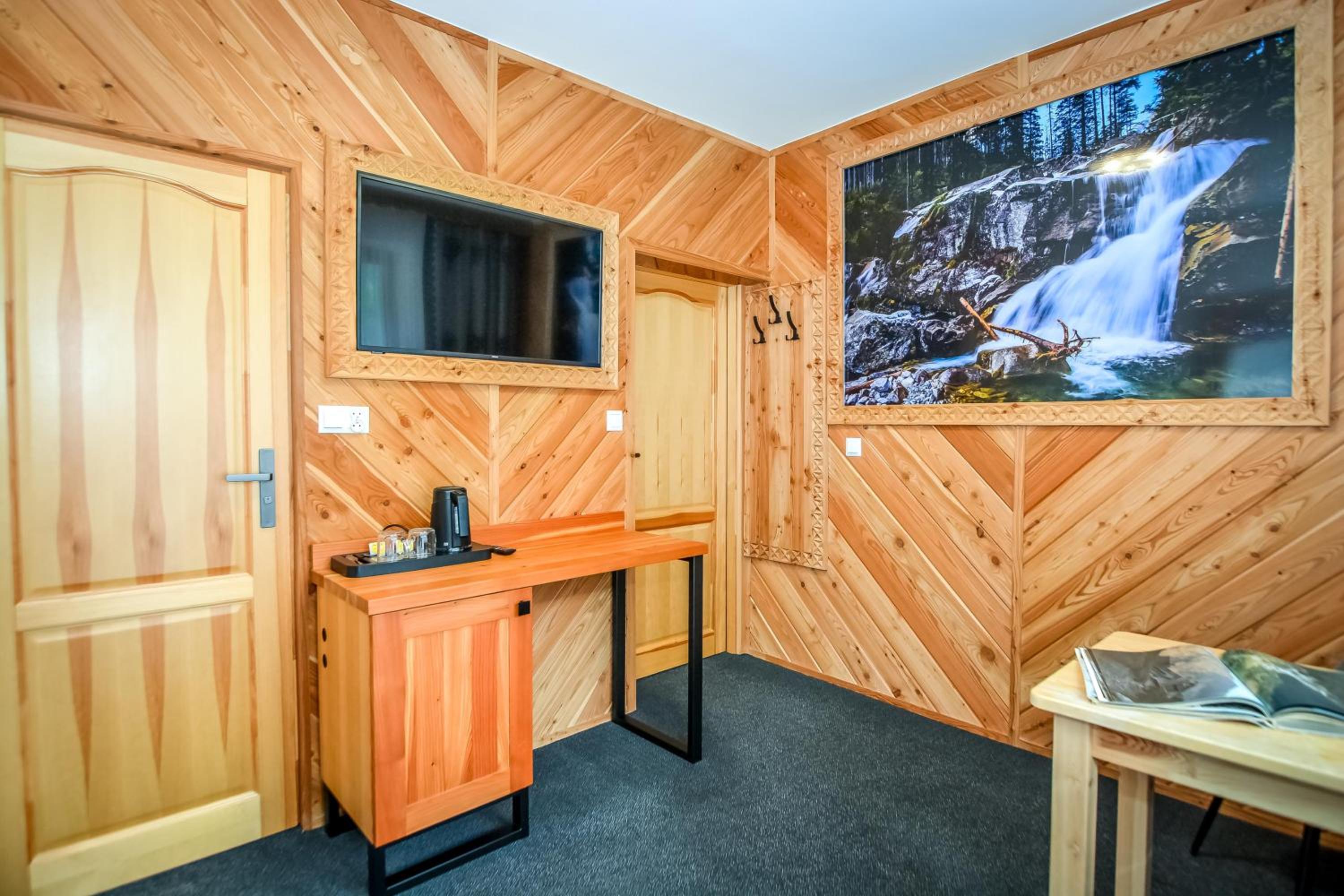 Premium Double Room with Mountain View - Photo 16