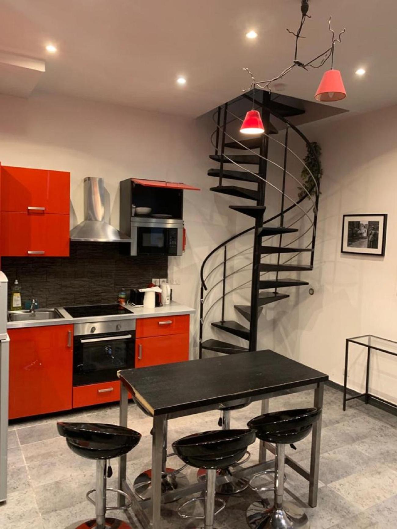 Apartment photo 2