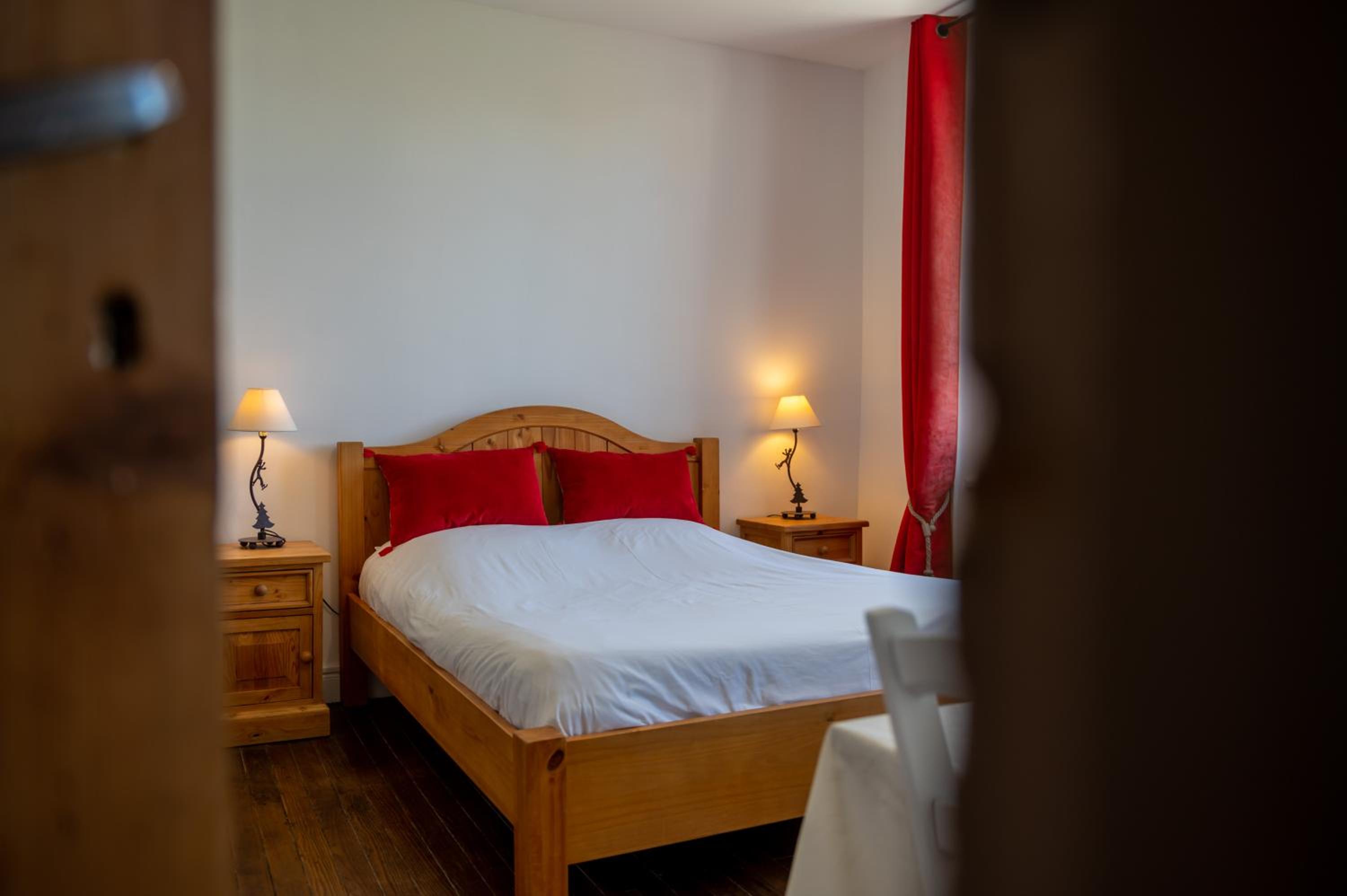 Double Room with Mountain View - Photo 2