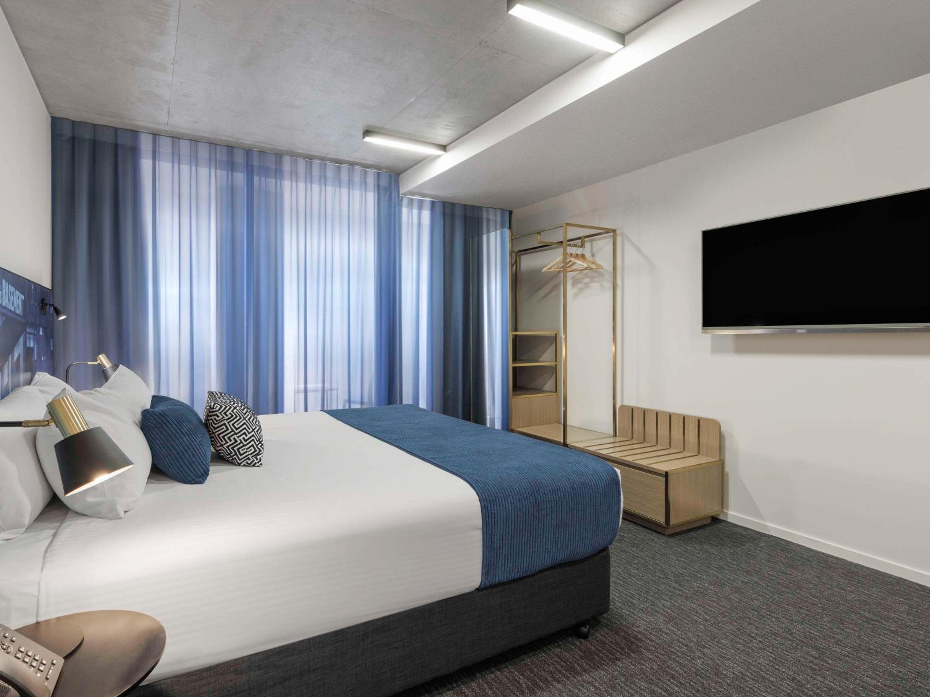 Studio King Suite