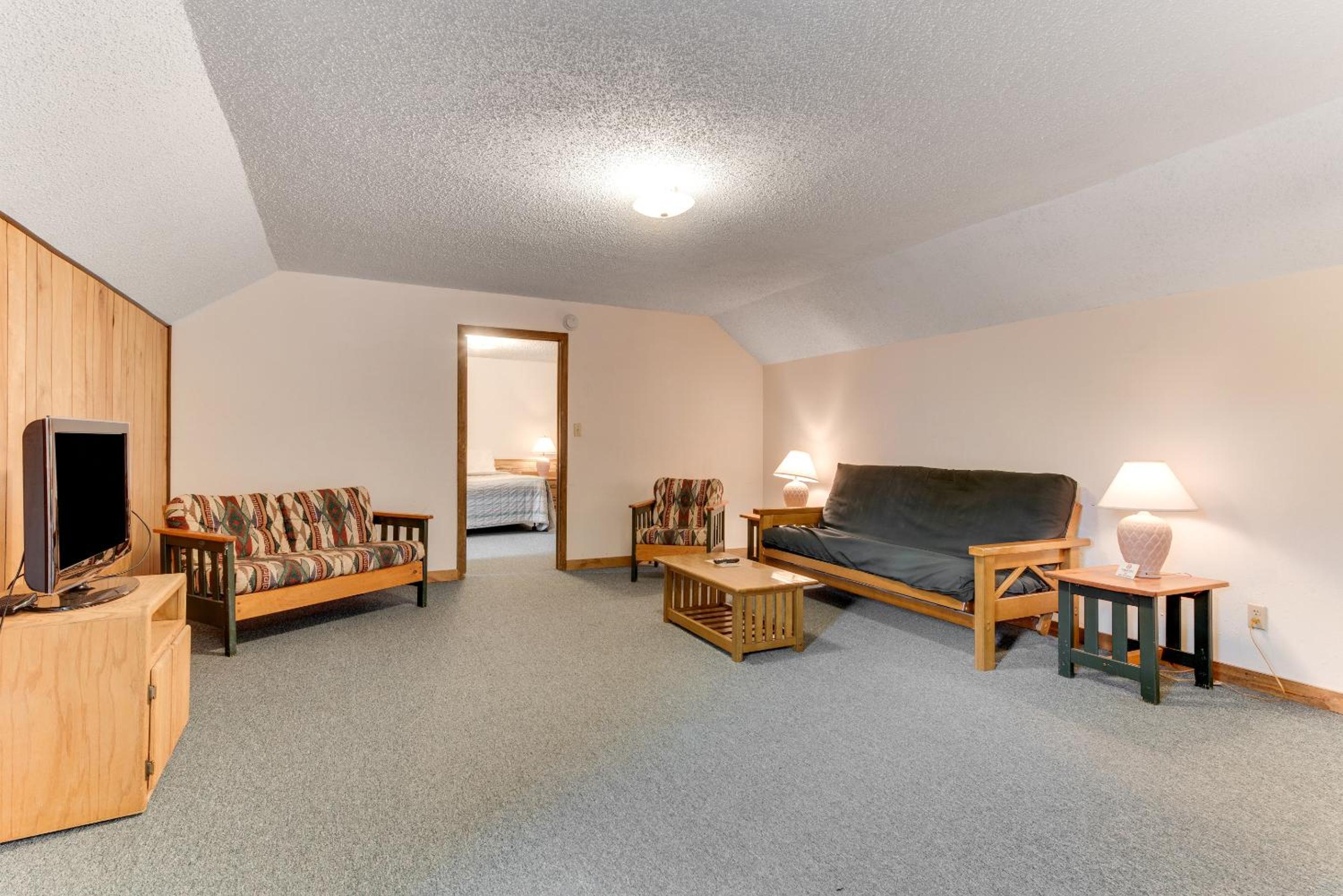 One-Bedroom Suite photo 1