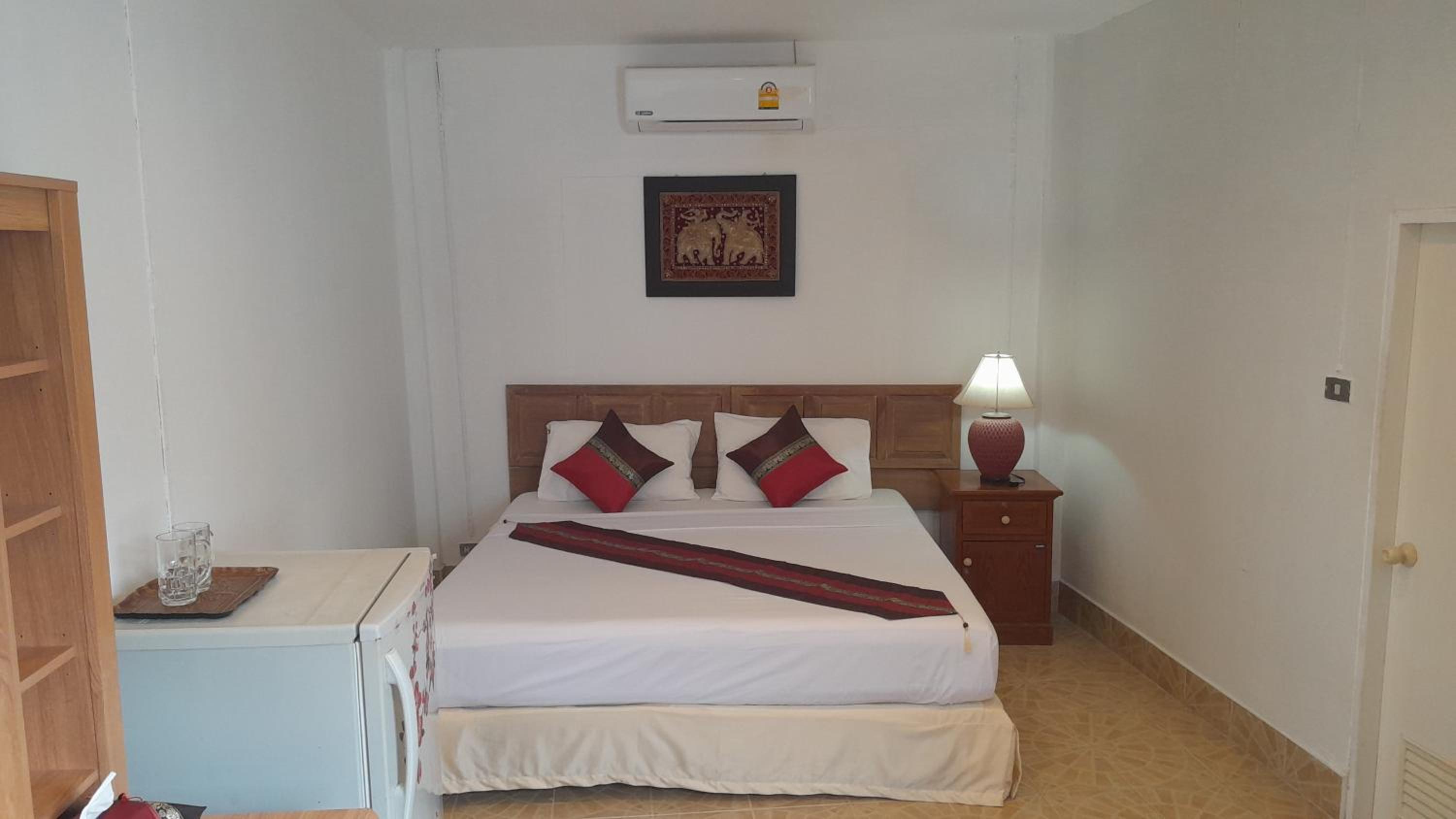 Queen Room photo 1
