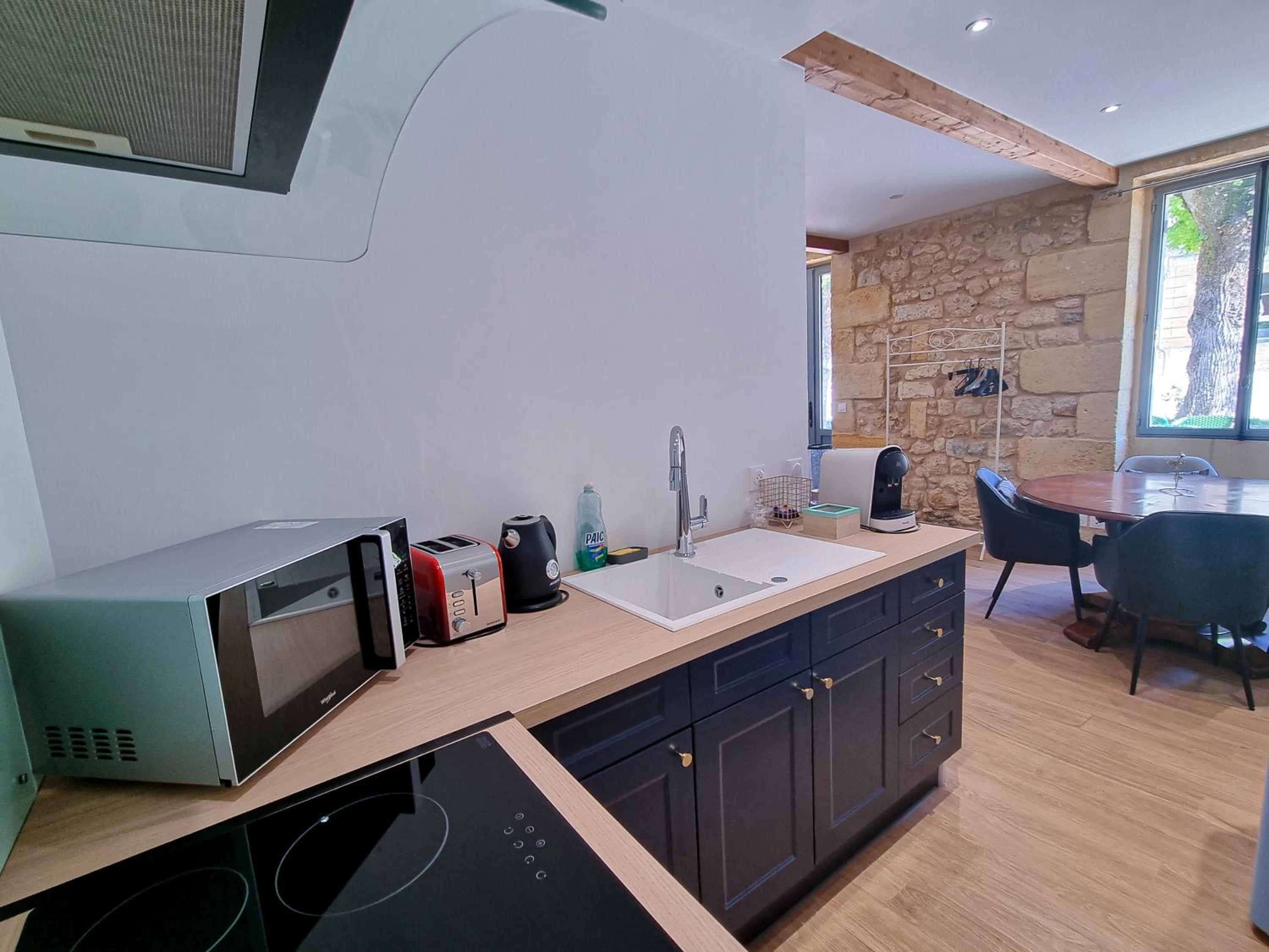 Two-Bedroom House - Photo 3