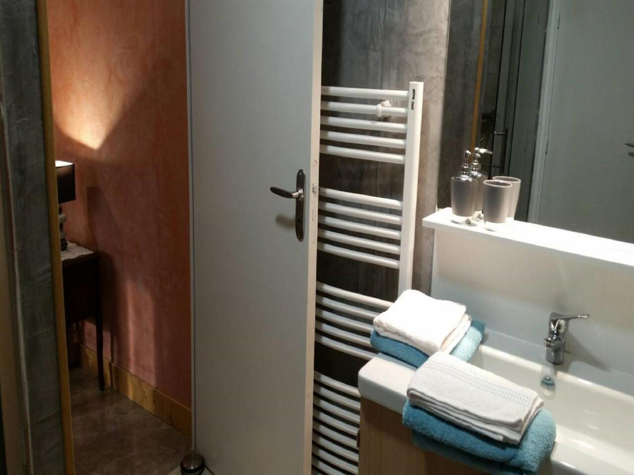 Double Room with Private Bathroom photo 2