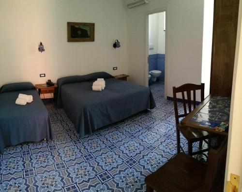 Triple Room photo 2