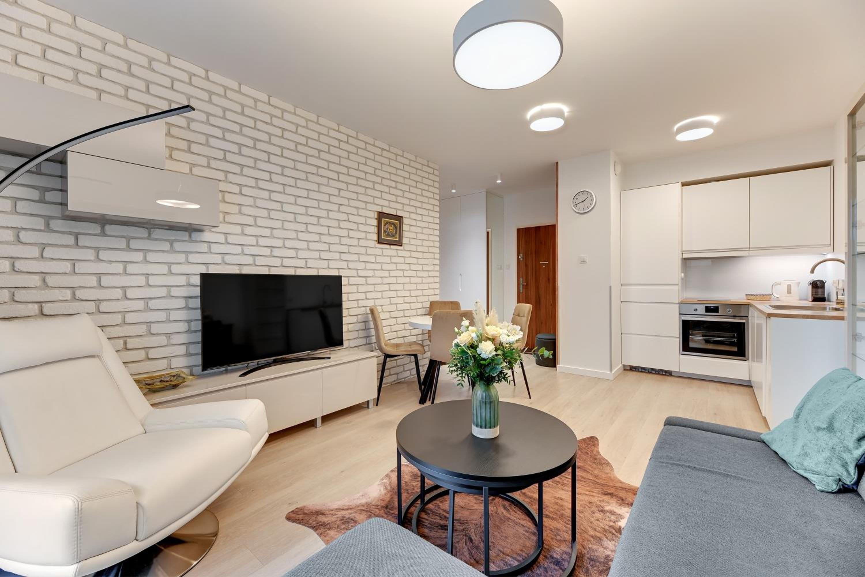 Apartment with Balcony