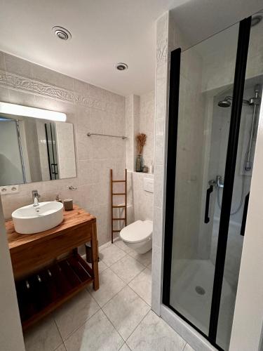 Double Room with Private Bathroom photo 1