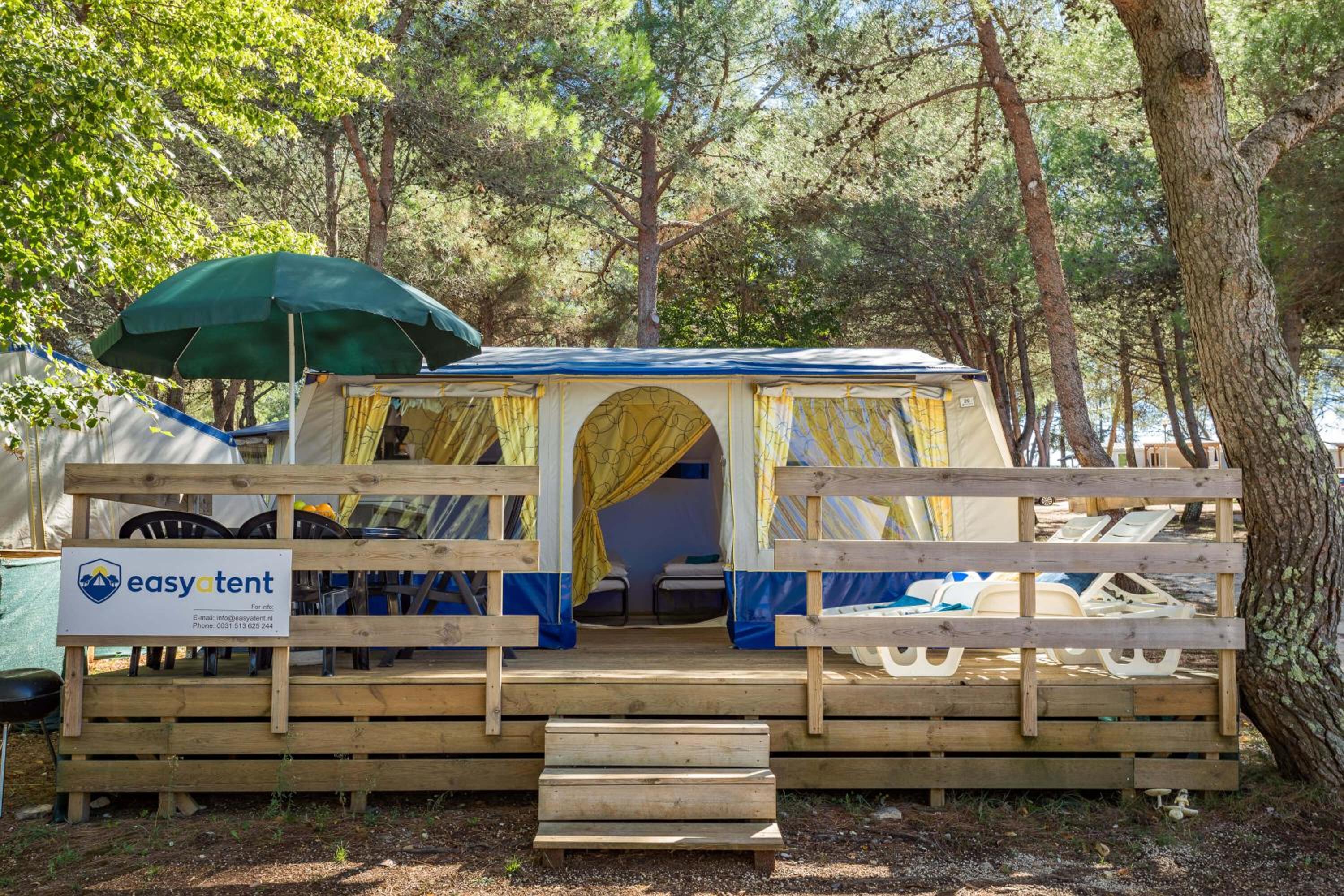 Bungalow Deluxe Tent