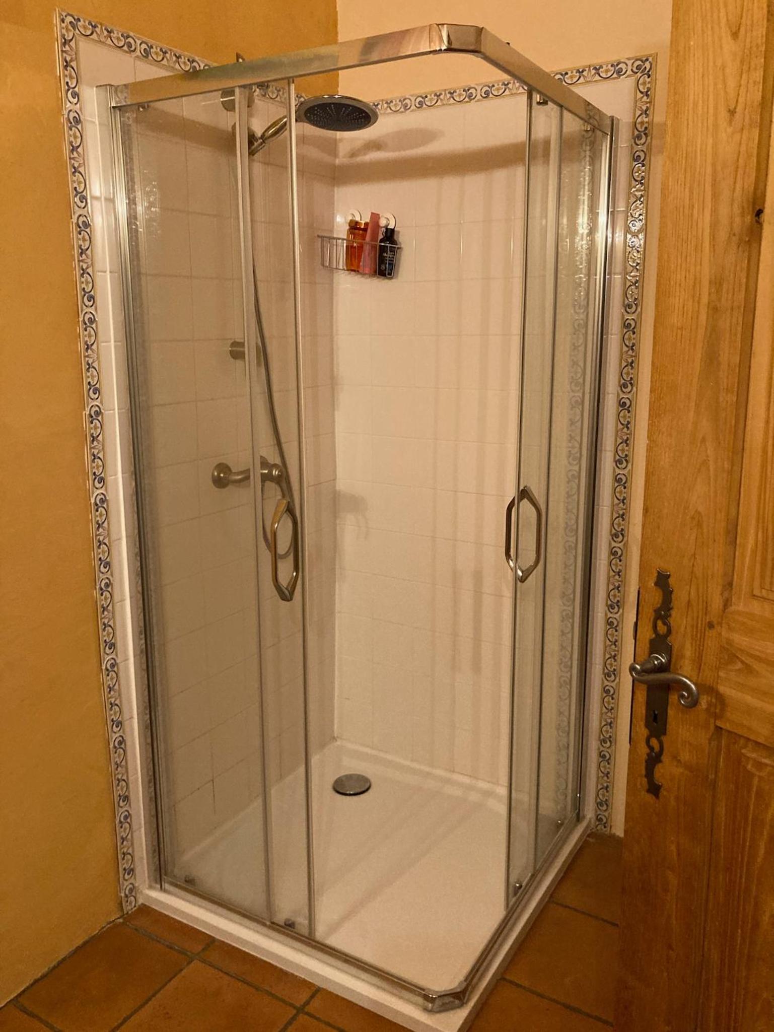 Two-Bedroom Suite - Photo 8