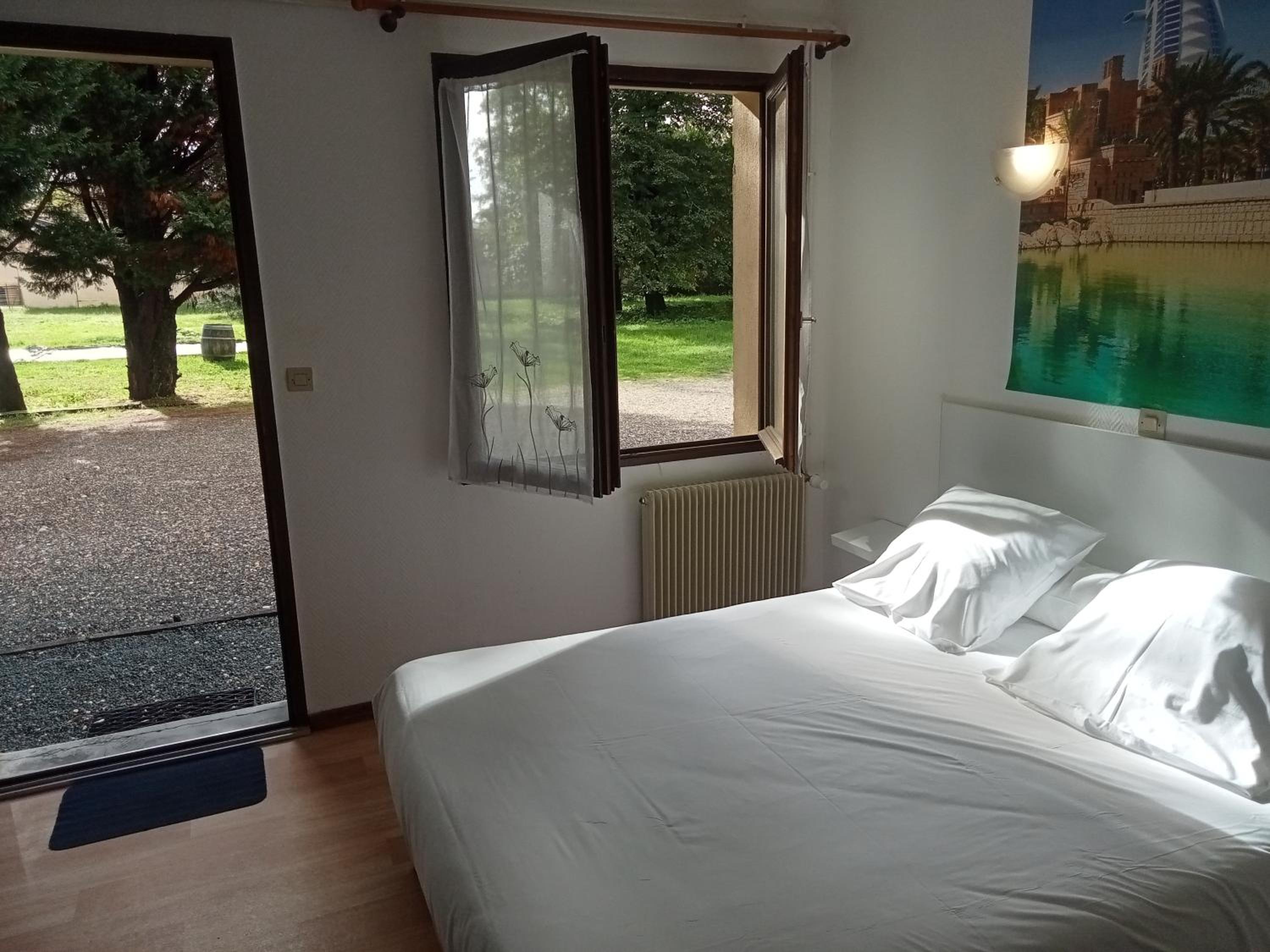 Double Room with Garden View photo 2