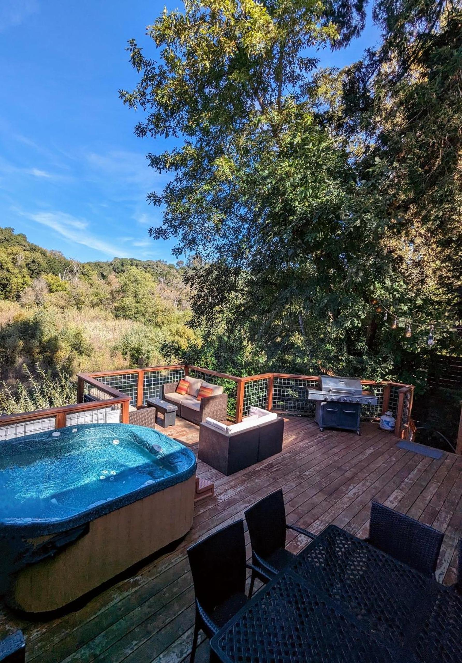 Three-Bedroom Holiday Home  photo 2
