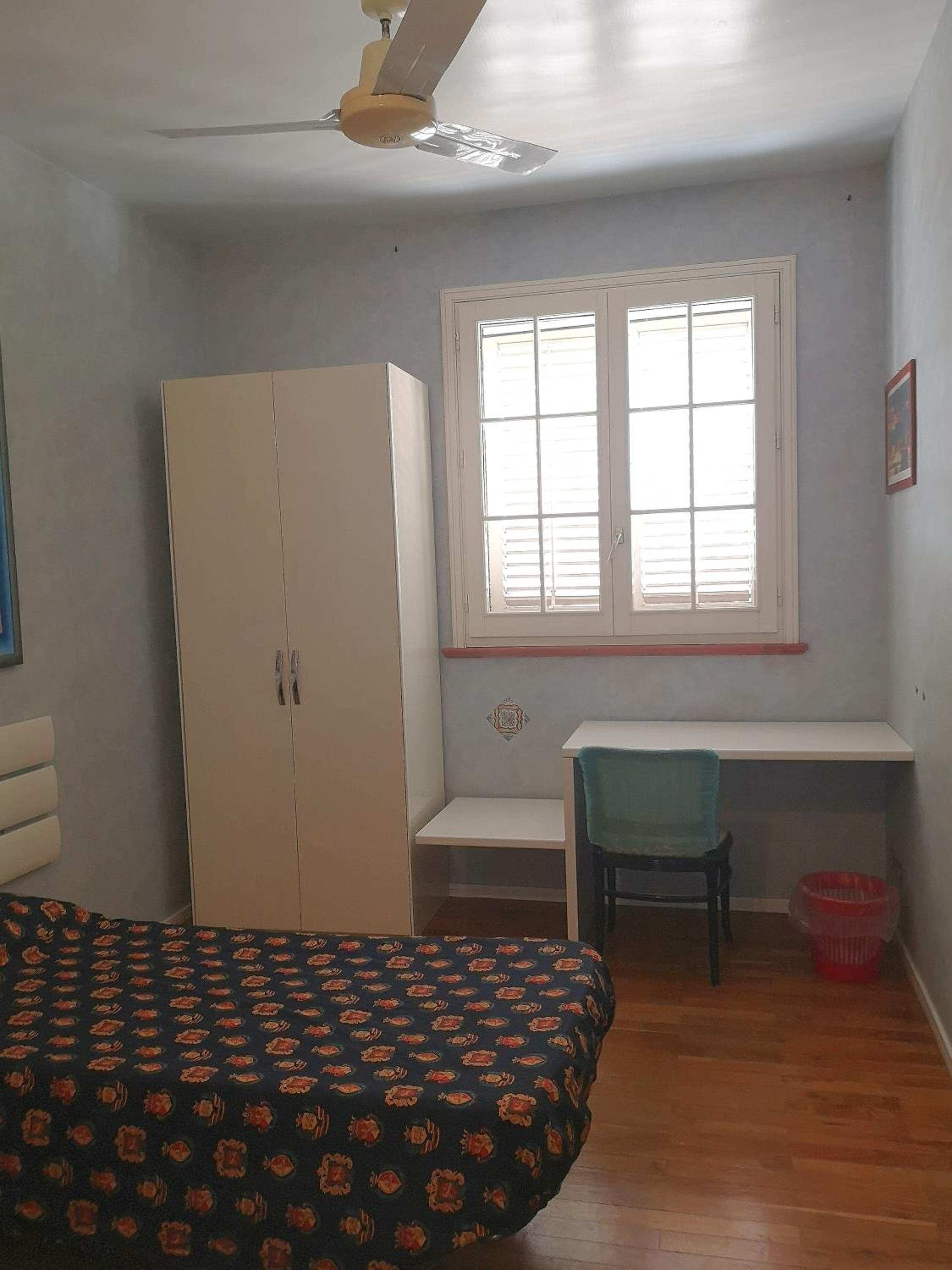 Standard Single Room with Shared Bathroom photo 2
