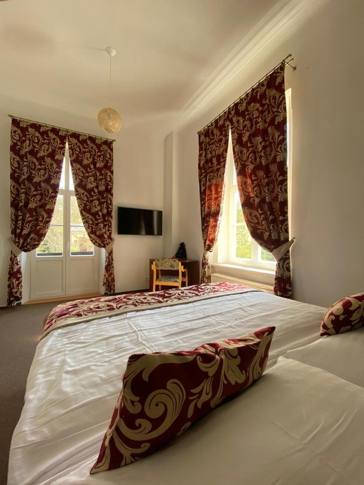 Double Room with Extra Bed photo 1