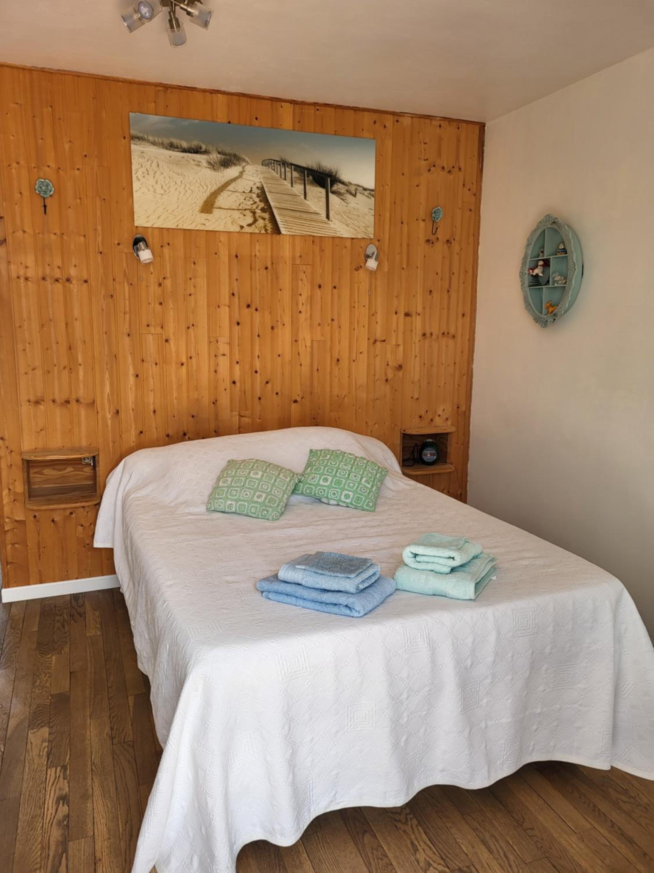 Double Room with Private External Bathroom - Photo 3