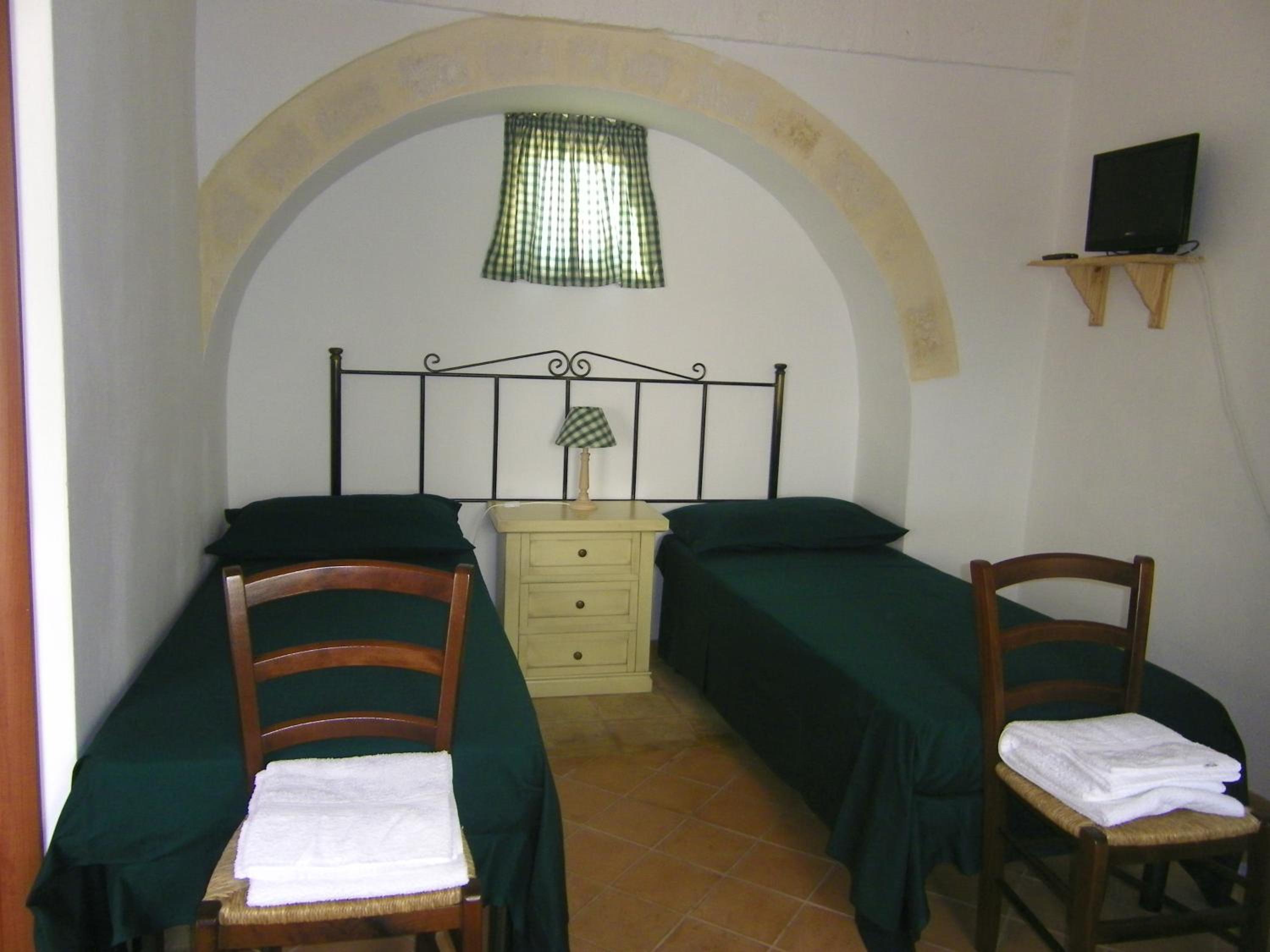 Triple Room with Private Bathroom photo 2
