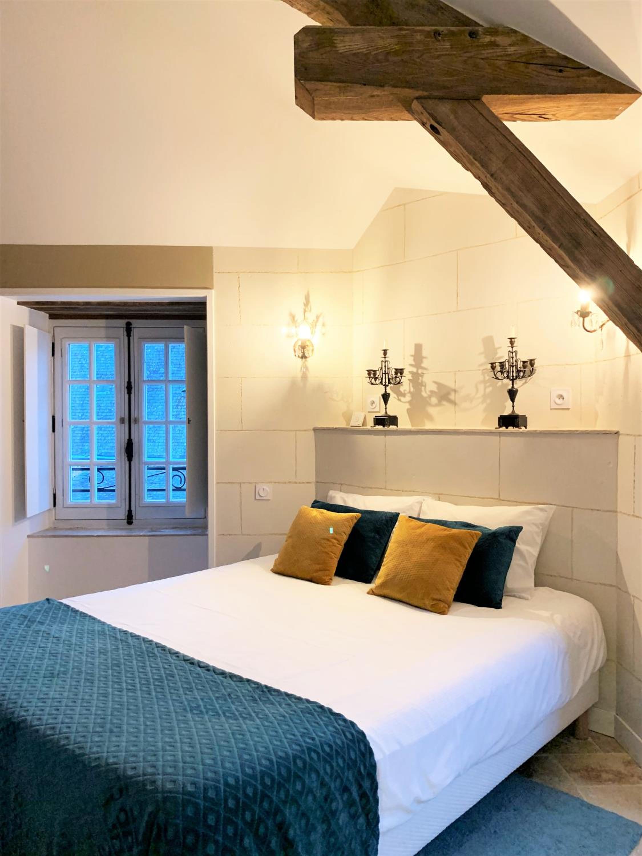 Deluxe Room - Photo 11