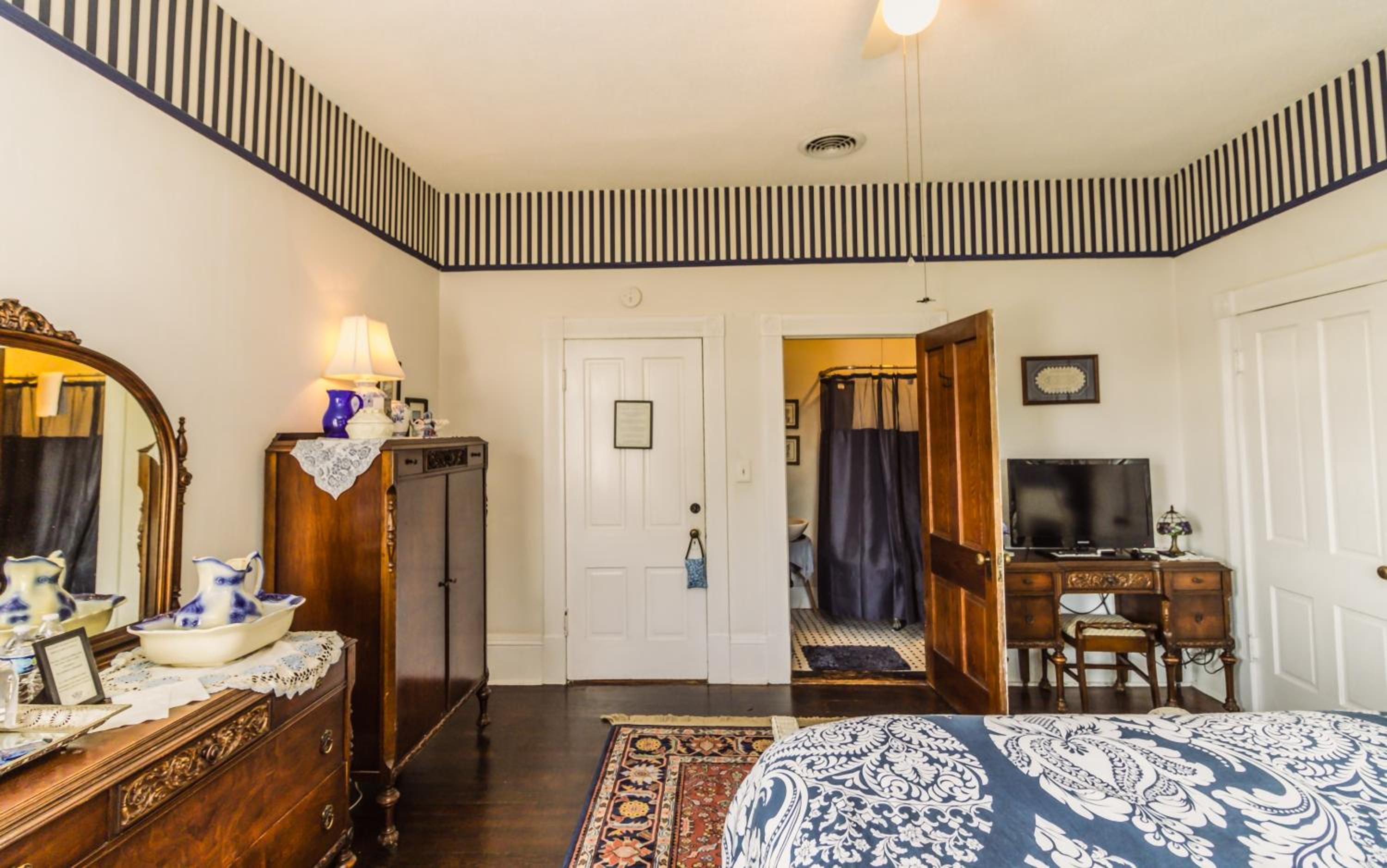 Double Room with Private Bathroom photo 3