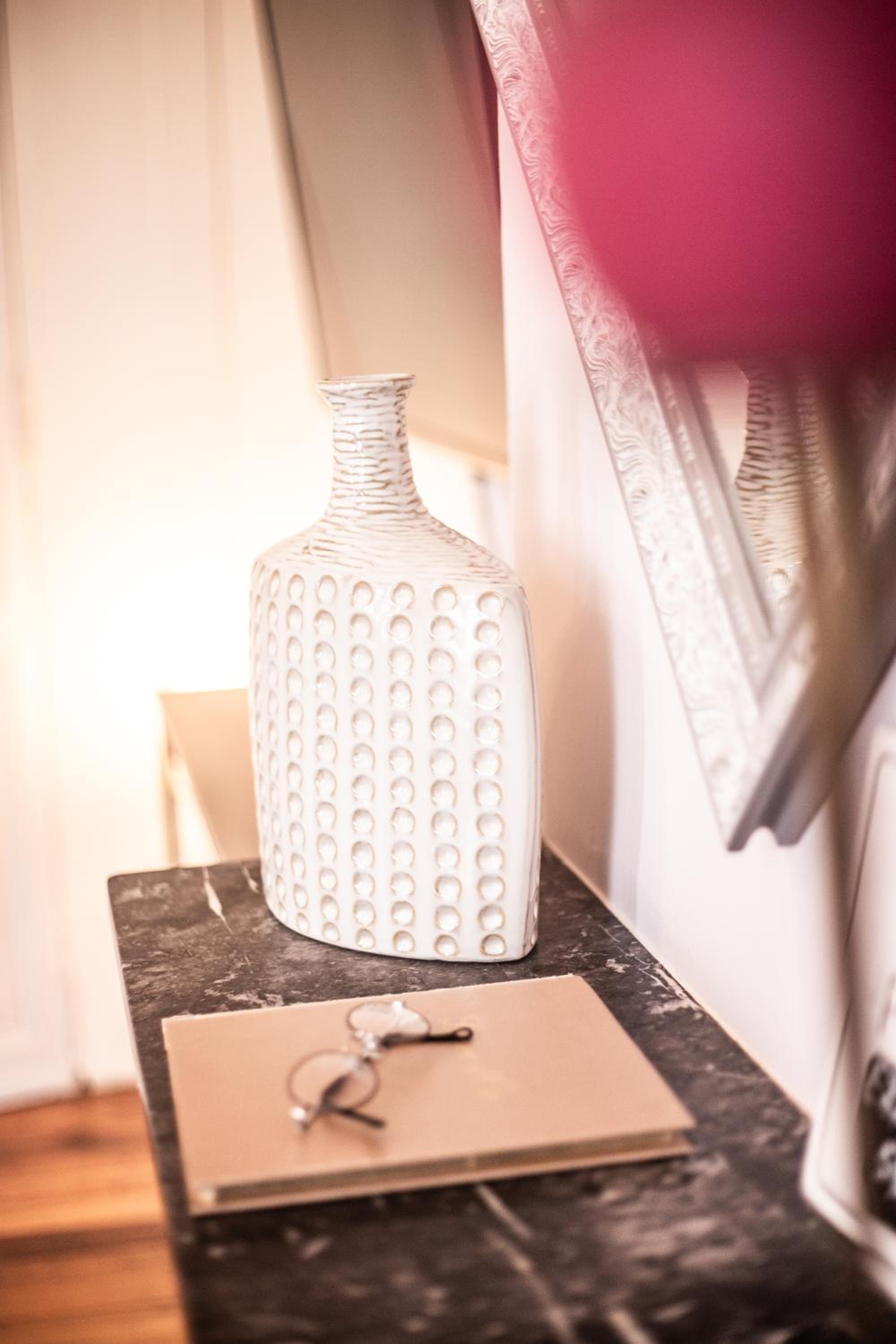 Studio Apartment - Photo 24
