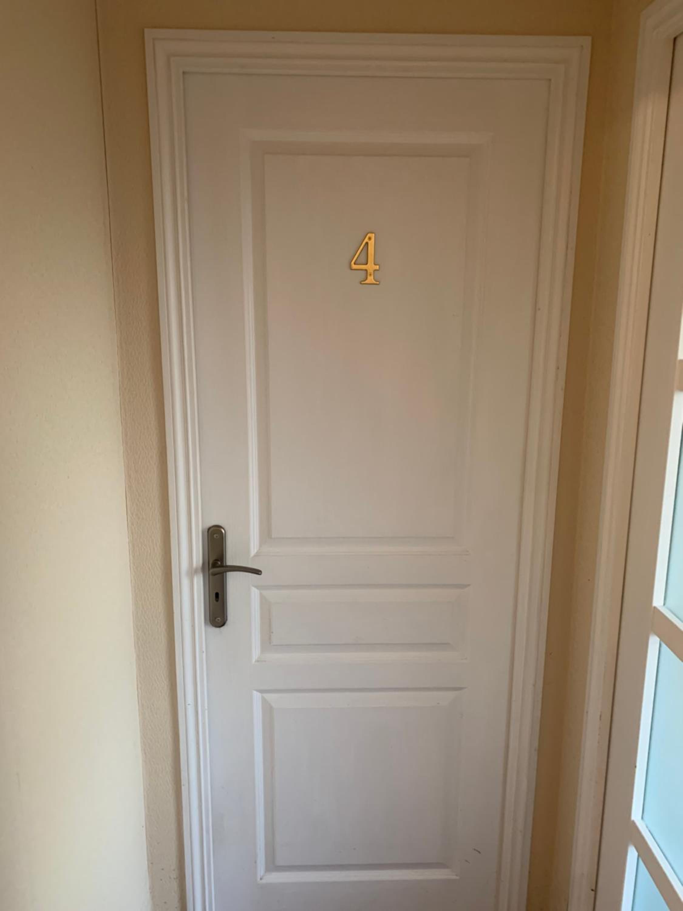 Economy Quadruple Room with Shared Bathroom photo 2
