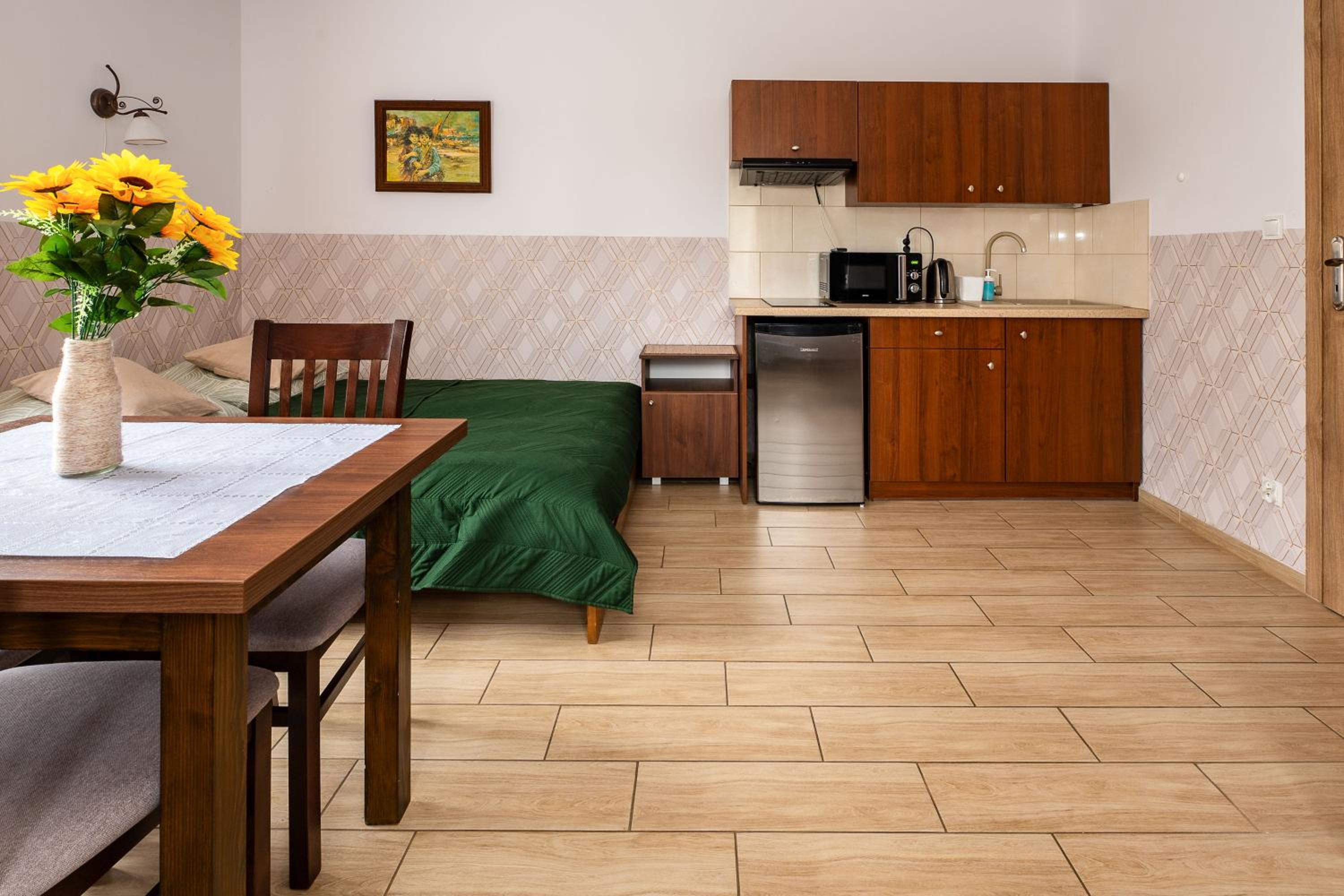 Apartment - Ground Floor photo 2
