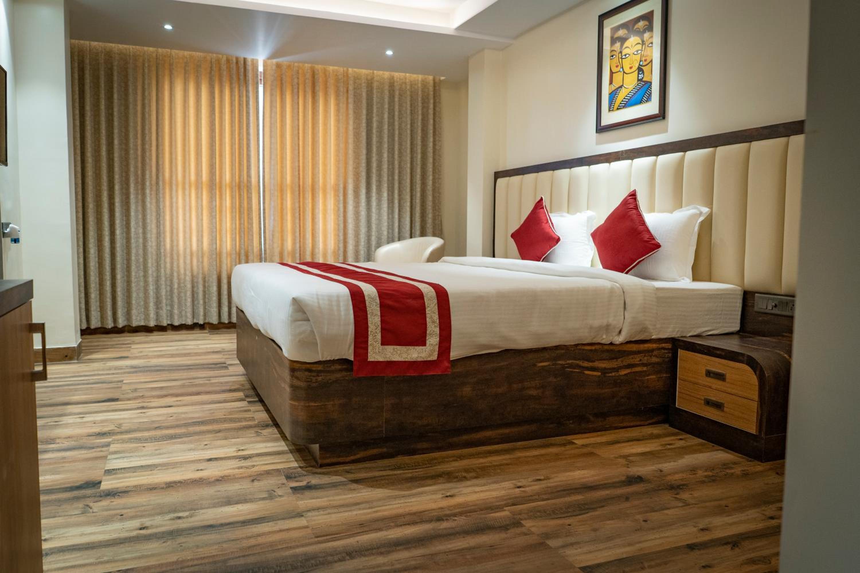 Deluxe King Room