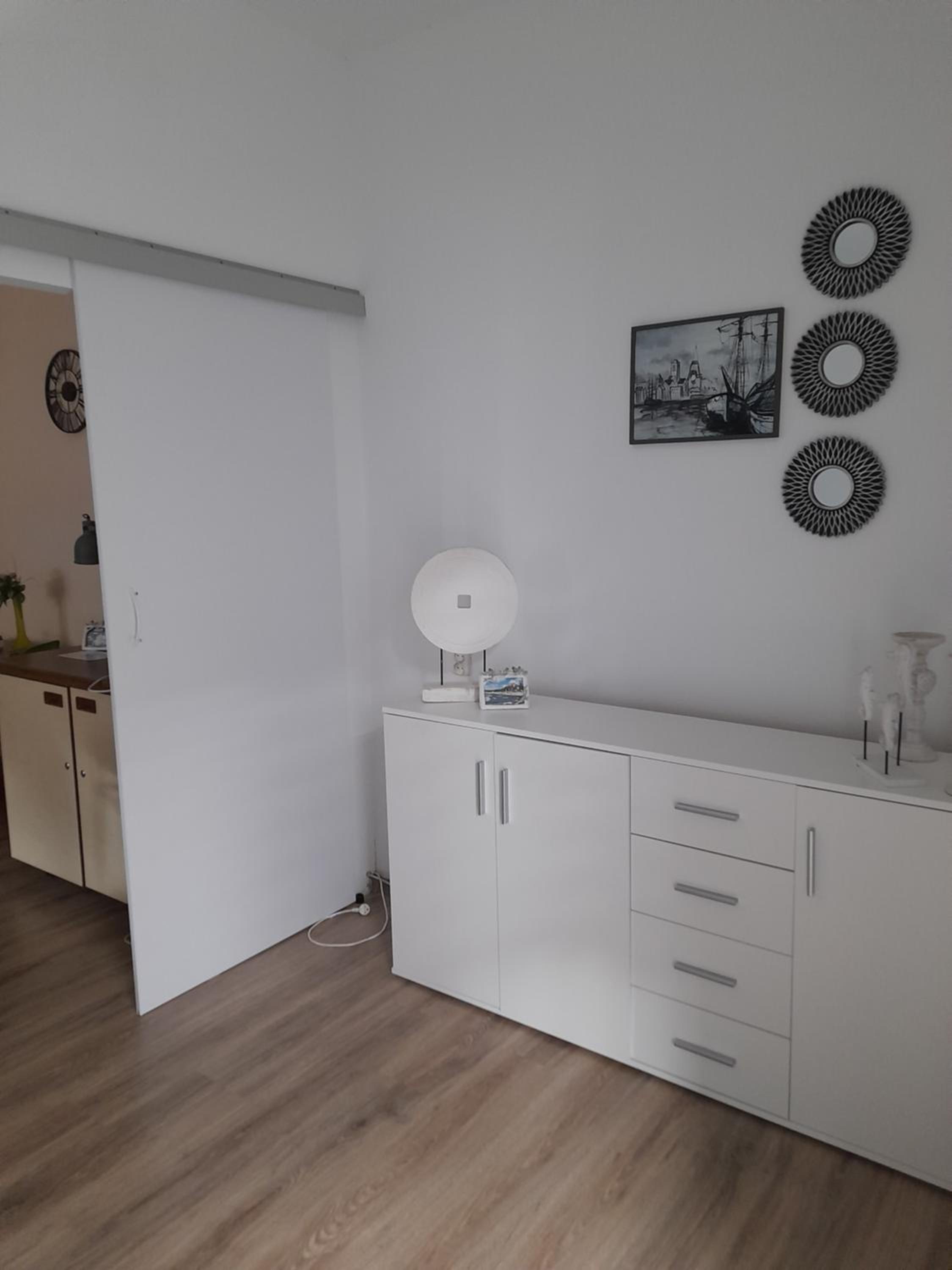 One-Bedroom Apartment - Photo 8