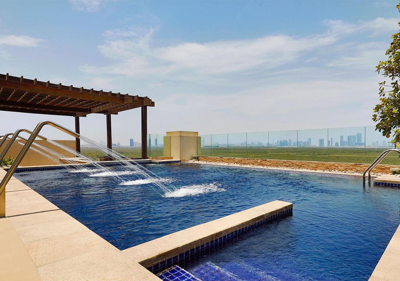 Royal One Bedroom Pool Suite