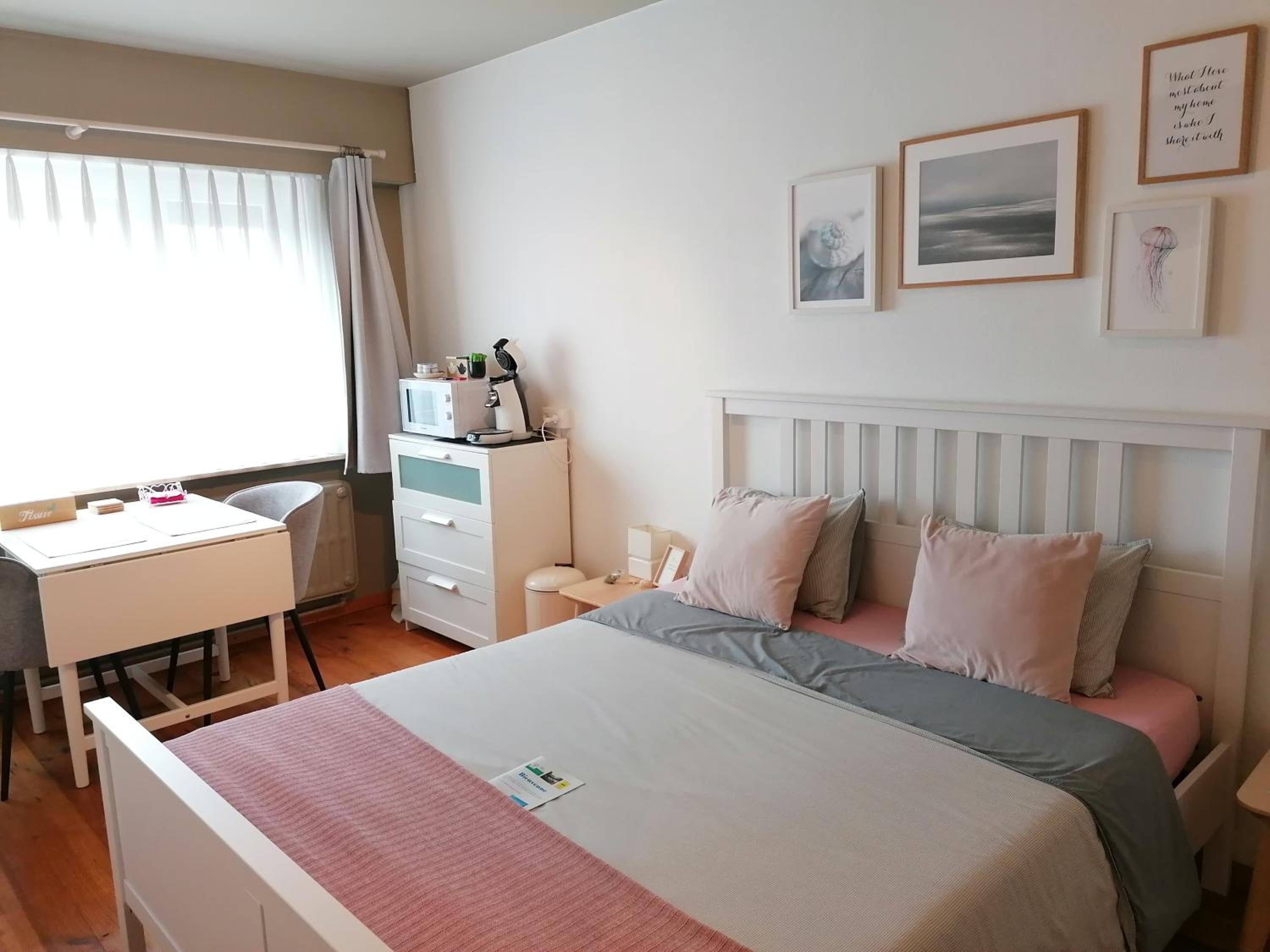Double Room with Private External Bathroom photo 2
