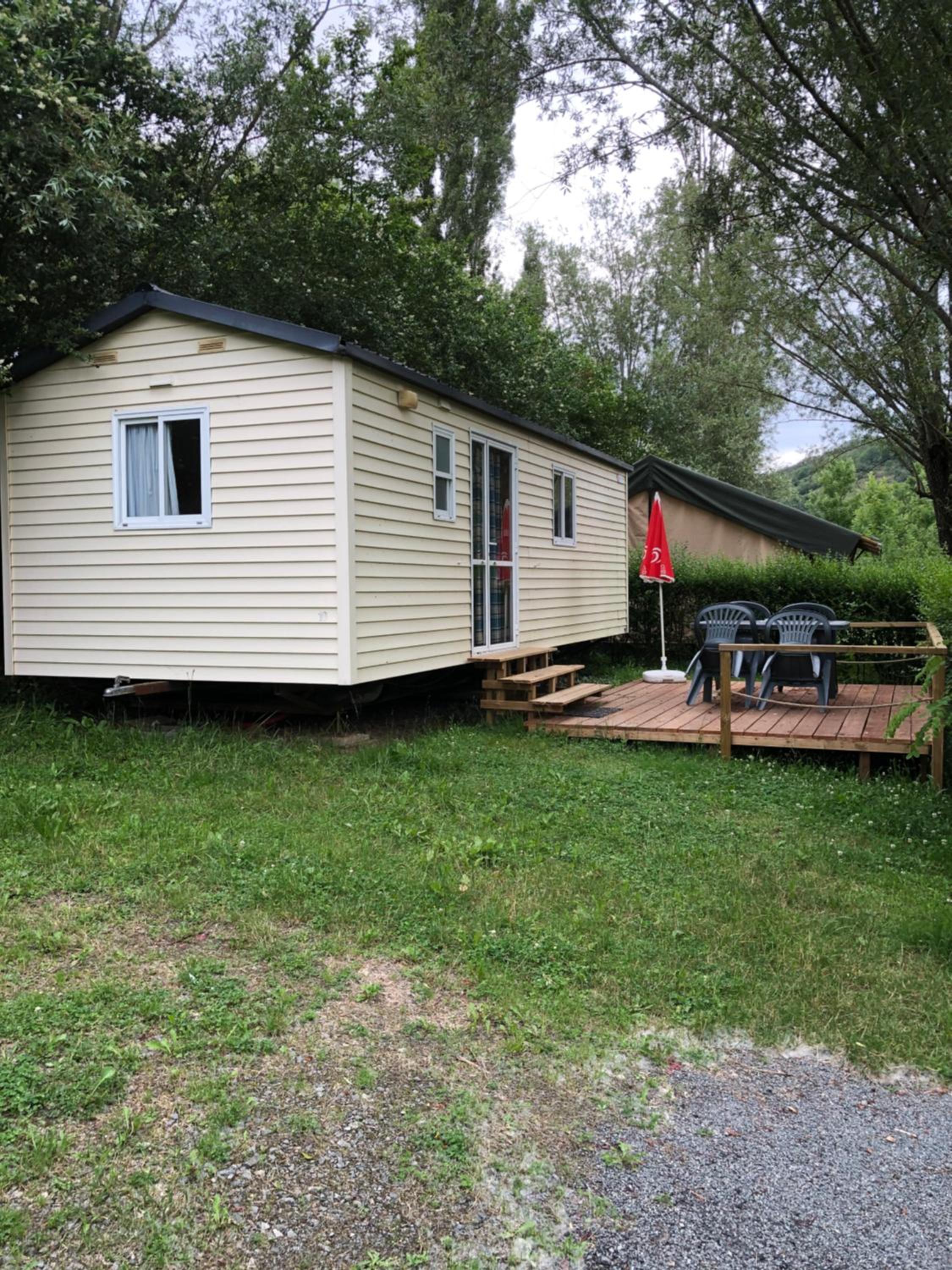 Mobile Home photo 1