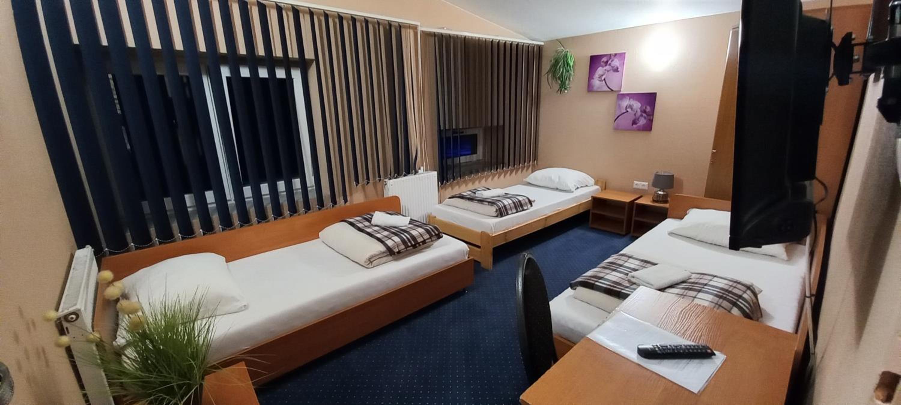 Triple Room - Photo 7