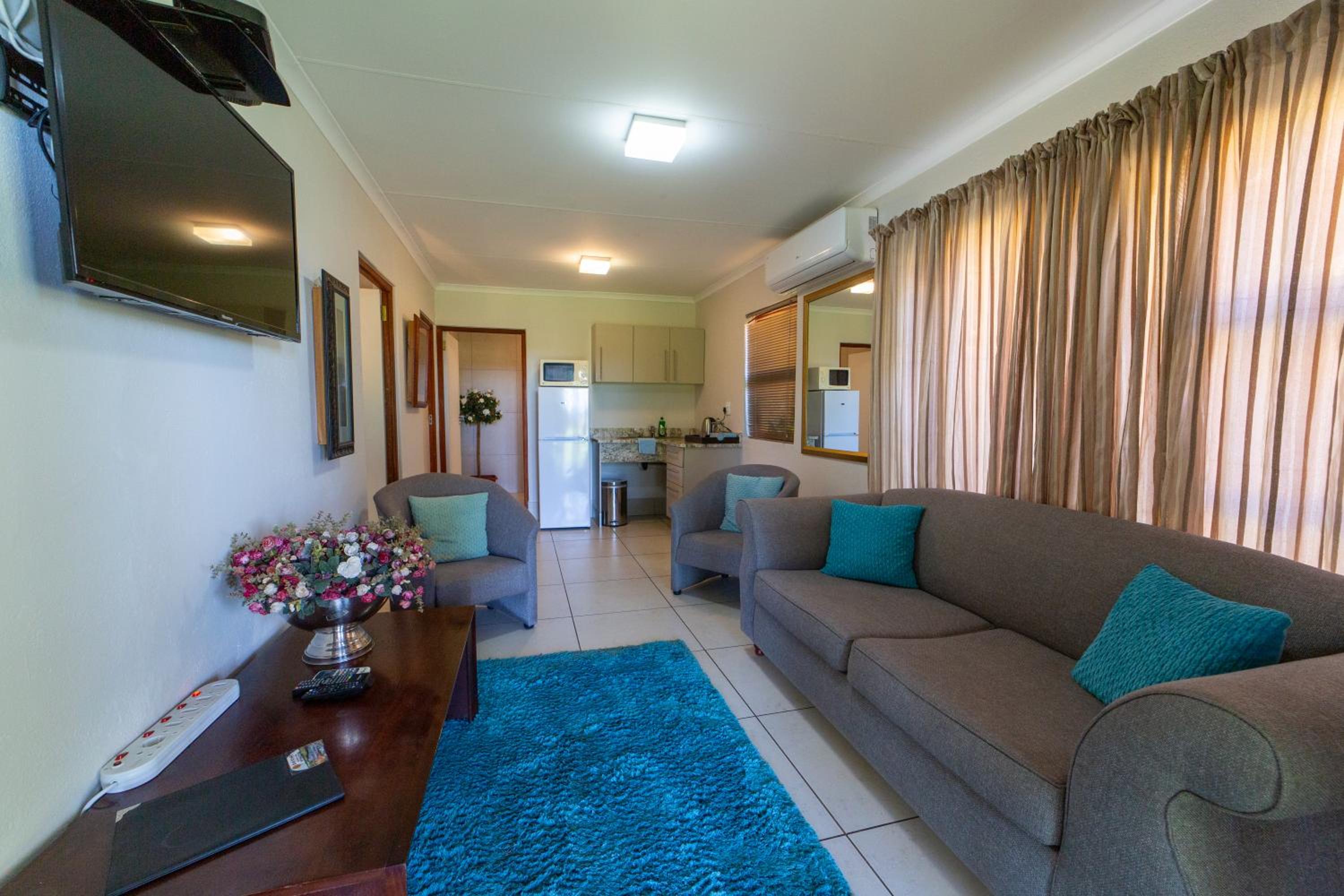 Family Room photo 2