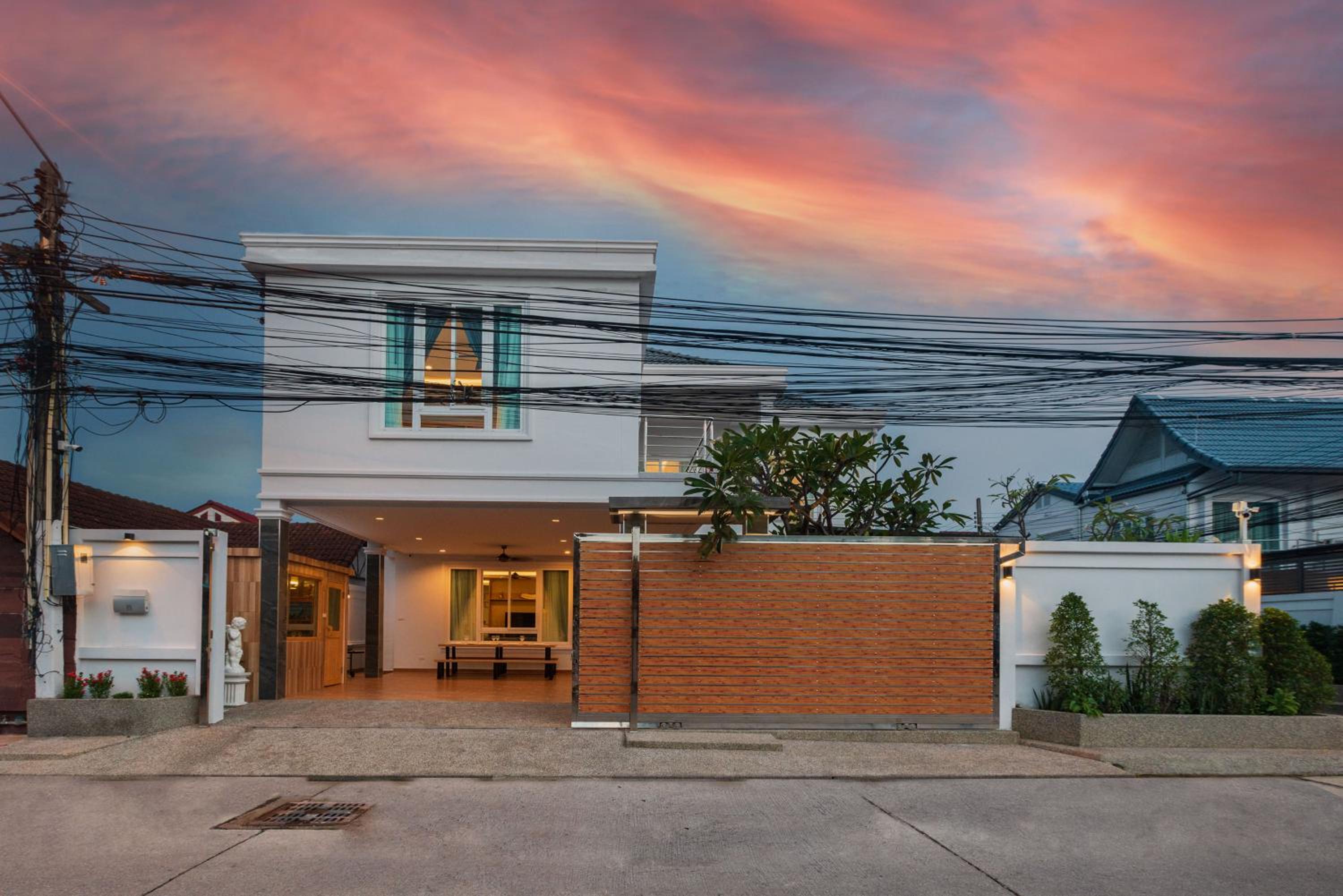 Villa photo 1