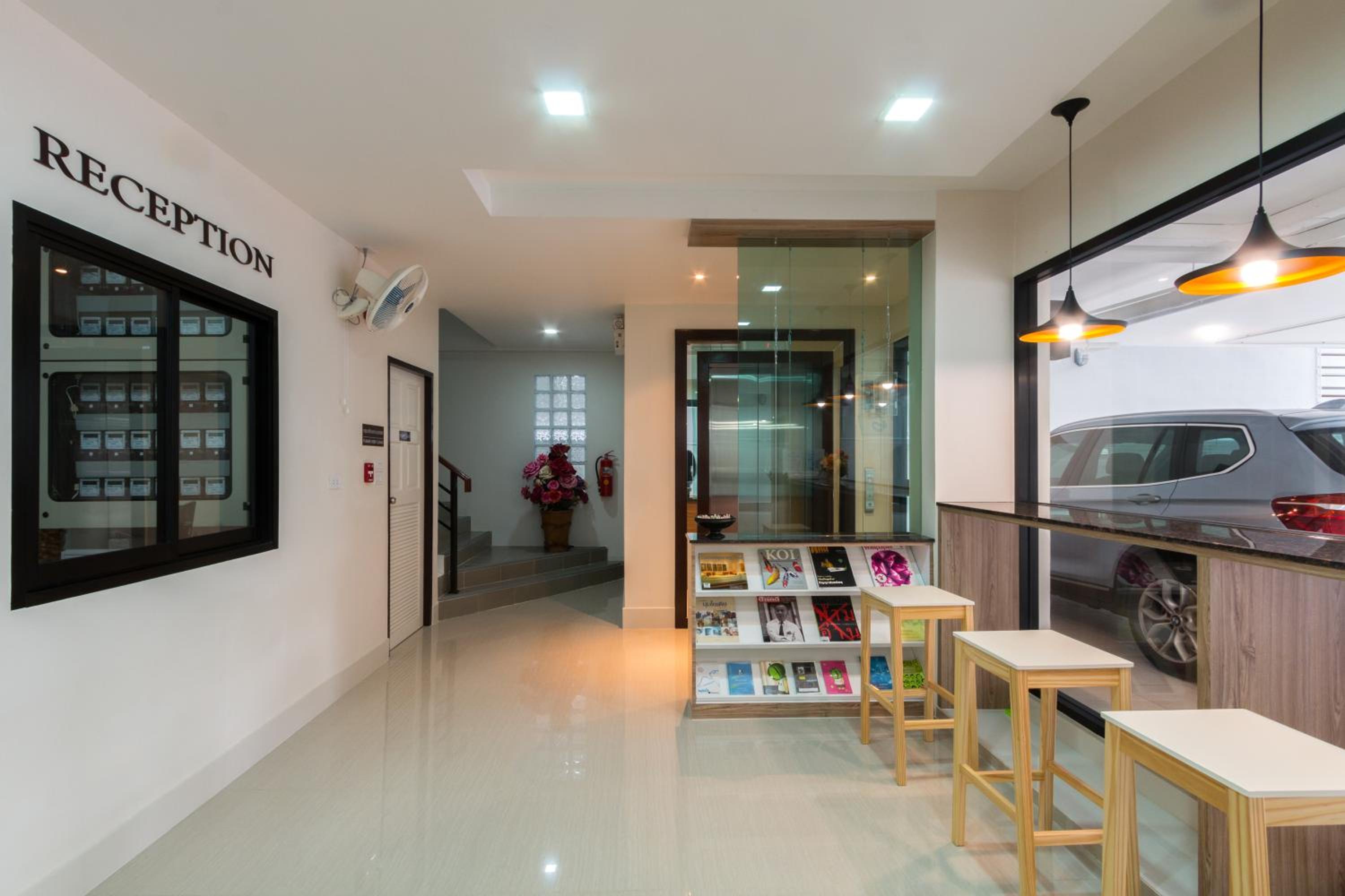 One-Bedroom Apartment - Photo 9