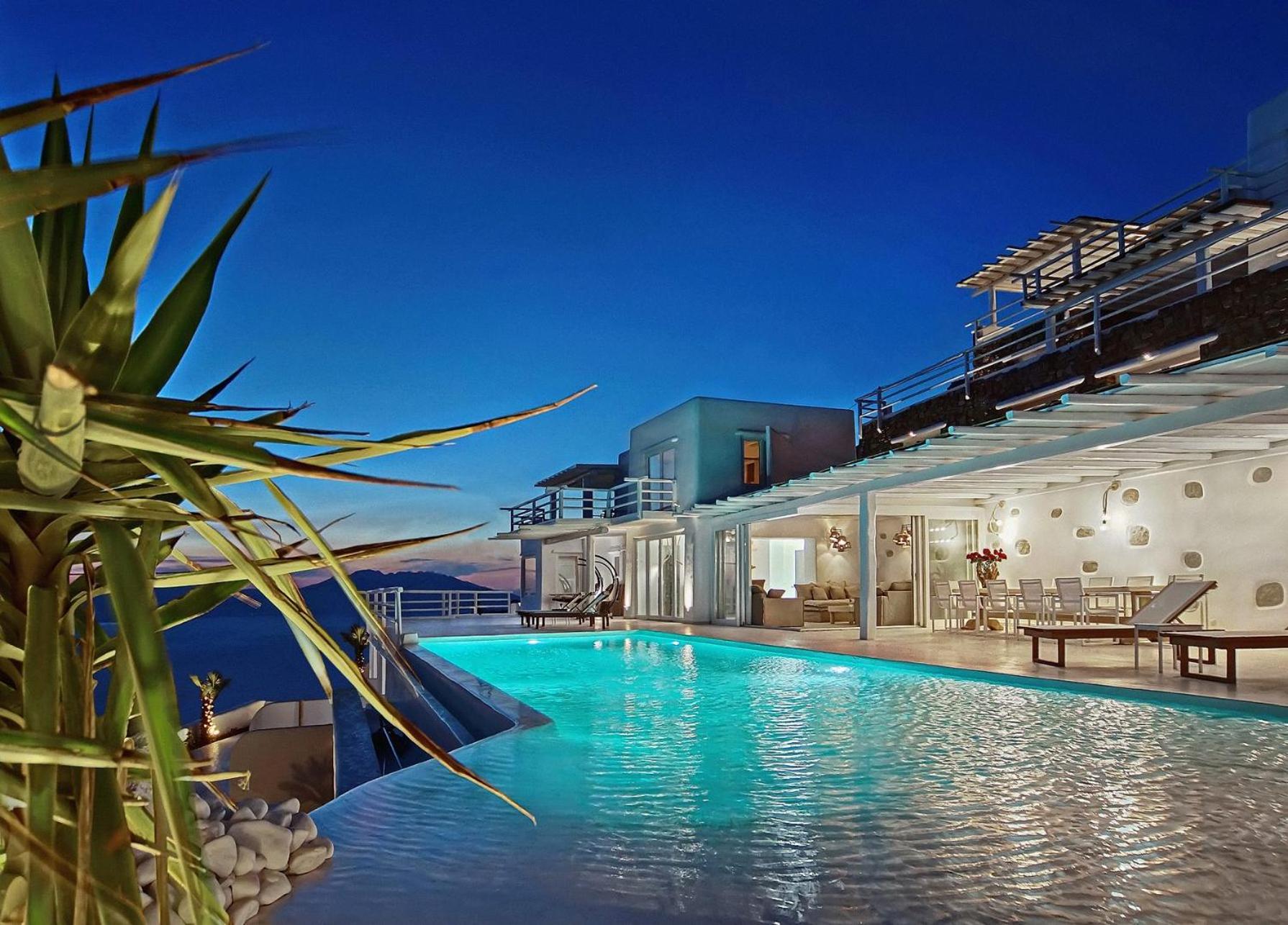 Six-Bedroom Villa with Private Pool  photo 3