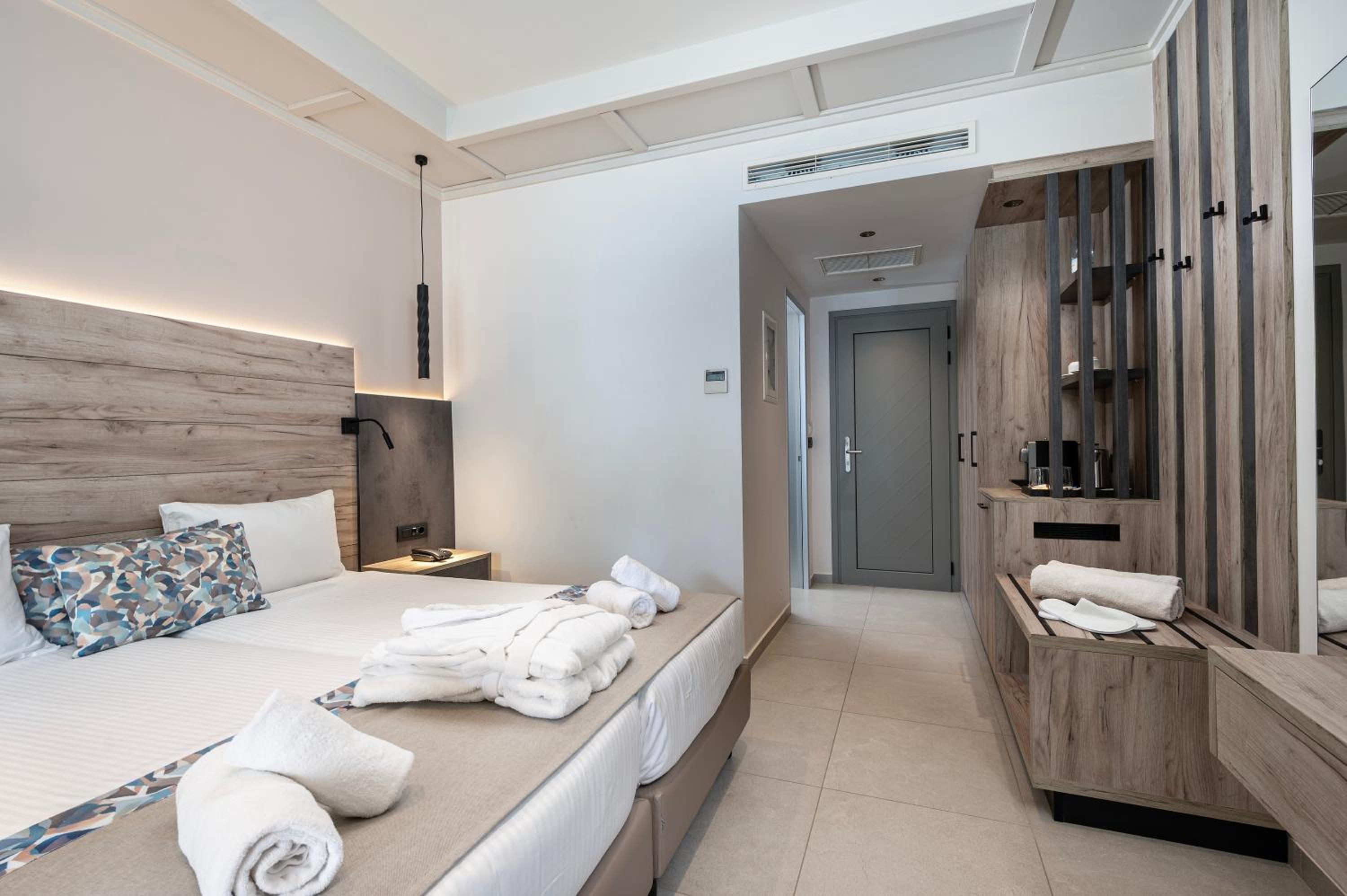 Deluxe Double Room photo 2