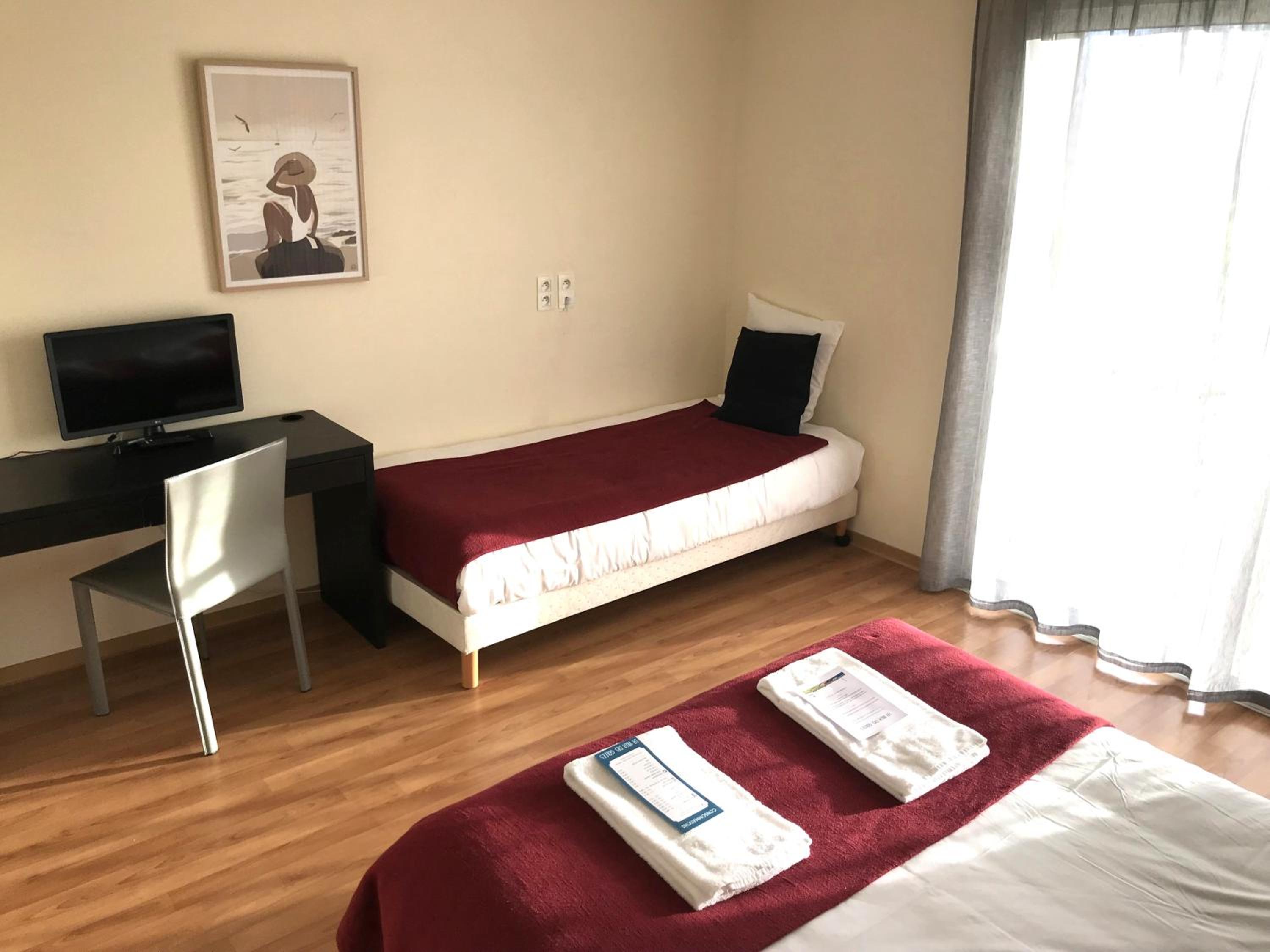 Triple Room with Garden View - Photo 3