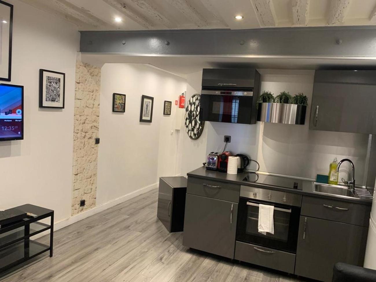 Apartment photo 2