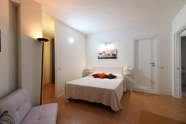 Two-Bedroom House photo 2
