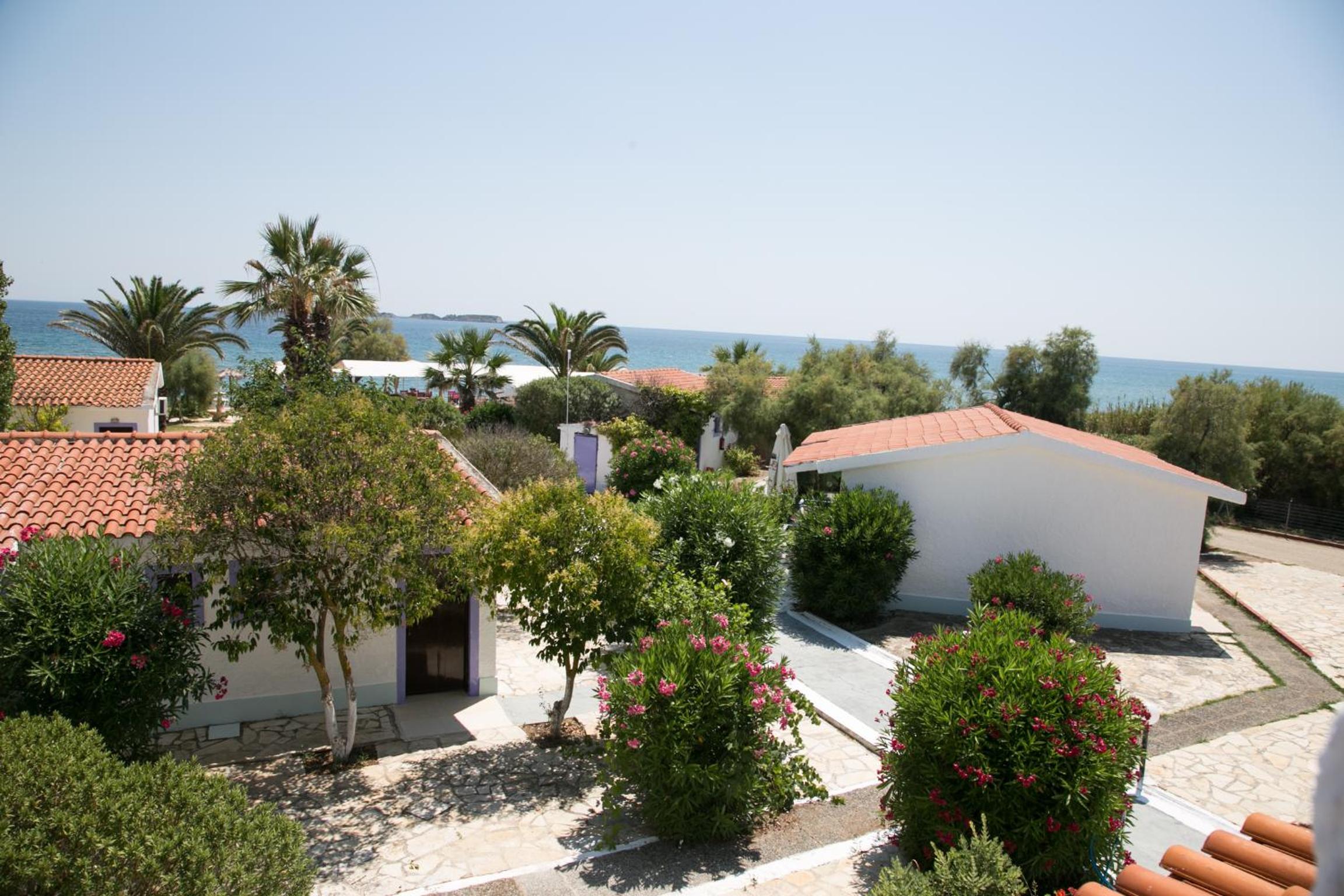 Quadruple Room with Sea View with Balcony (2 Adults + 2 Children) photo 3