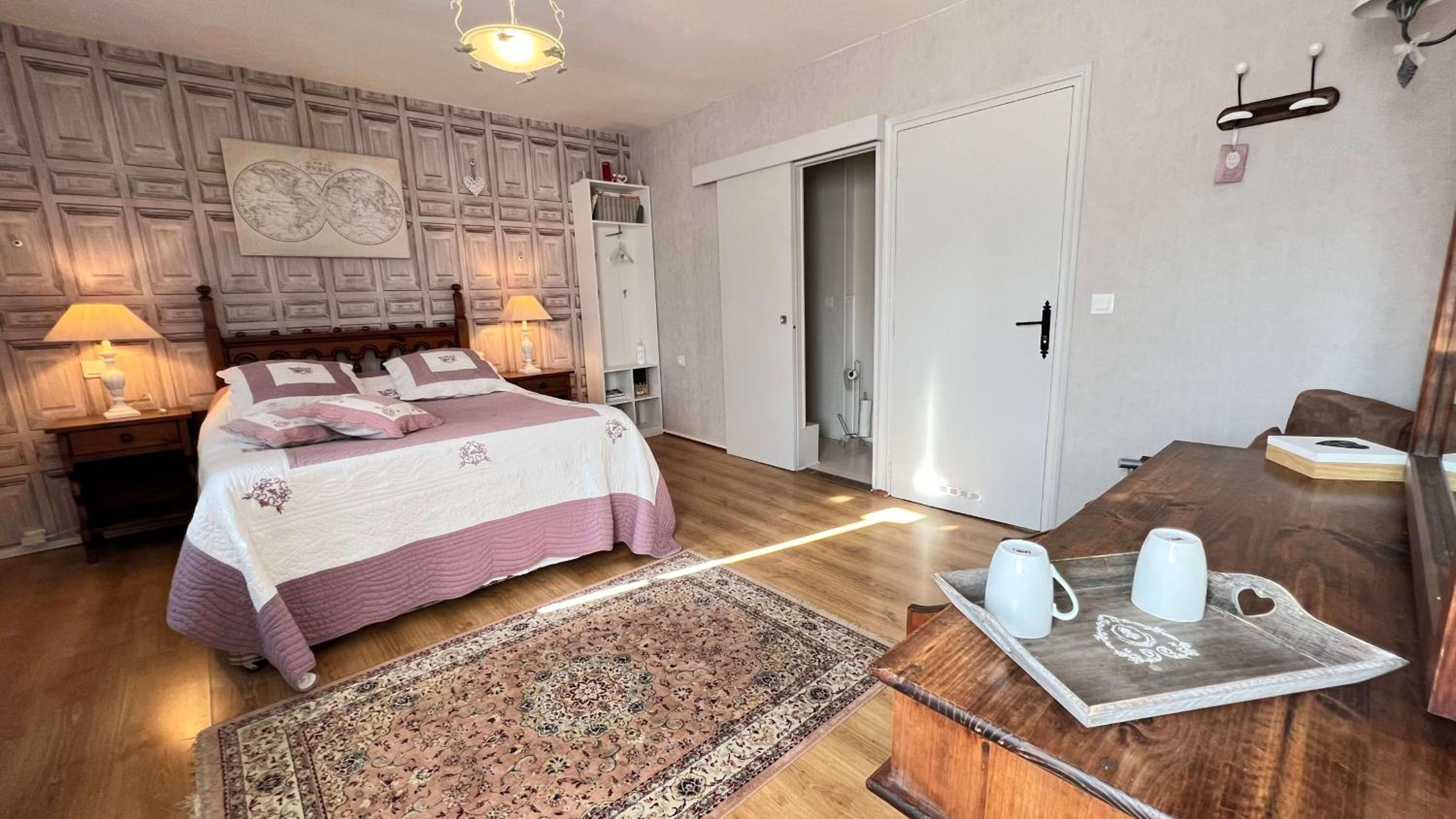 Triple Room with Private Bathroom - Photo 1