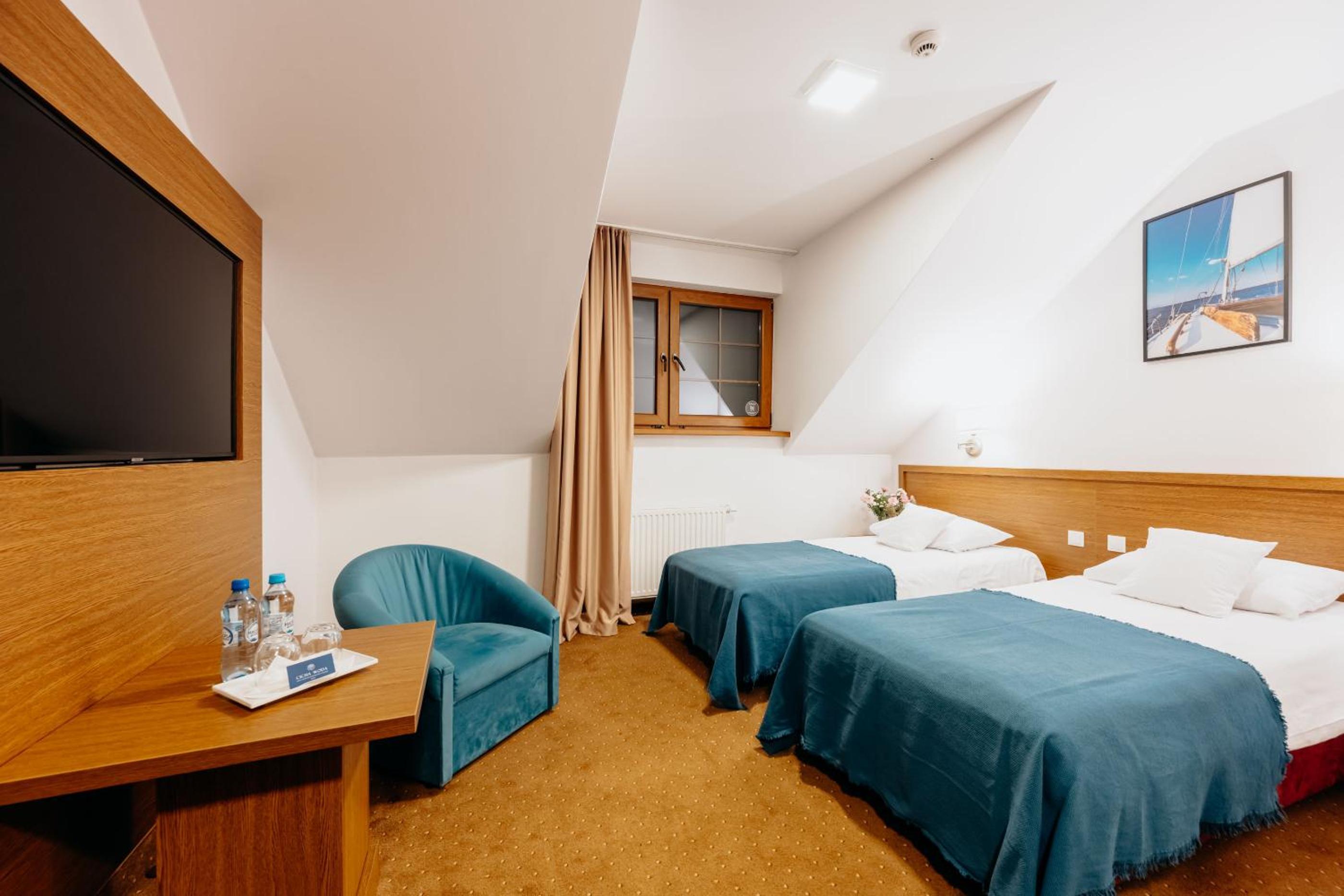 Twin Room - Photo 7