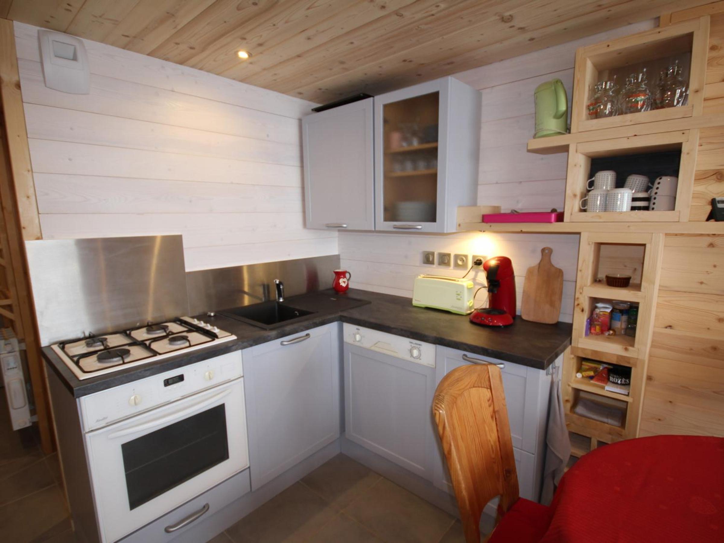 Apartment (6 Adults)