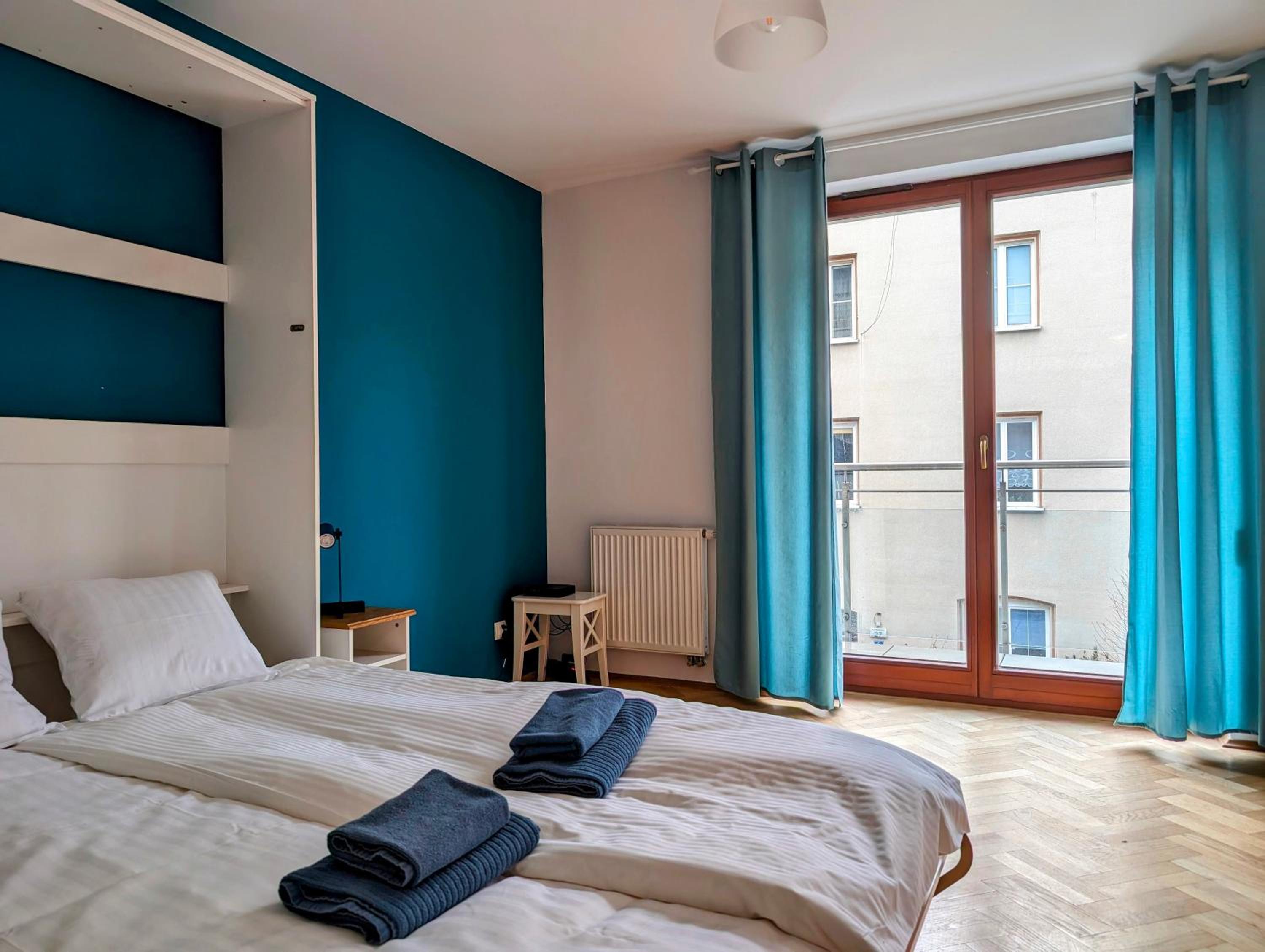 One-Bedroom Apartment - Photo 1
