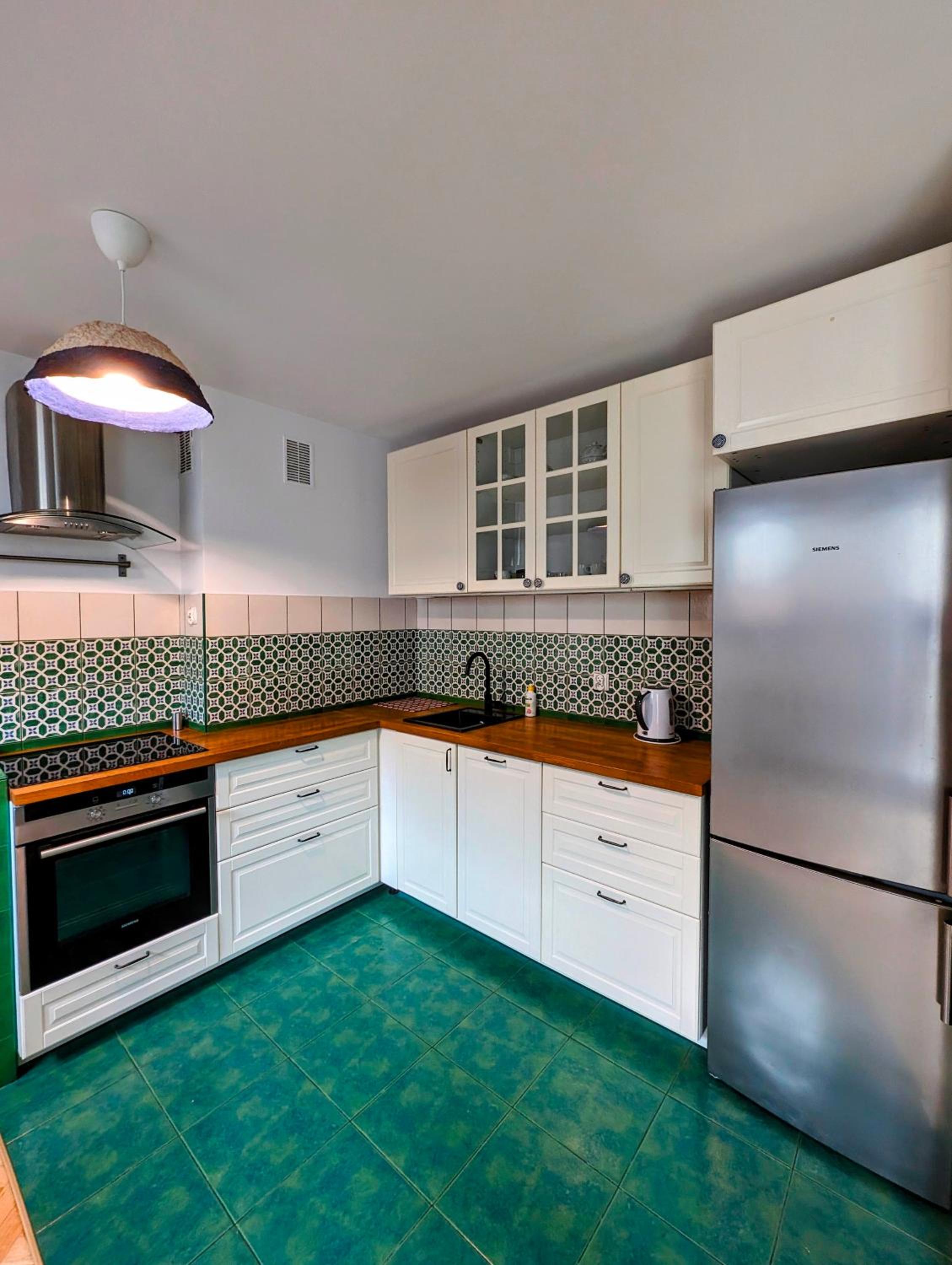 One-Bedroom Apartment - Photo 11