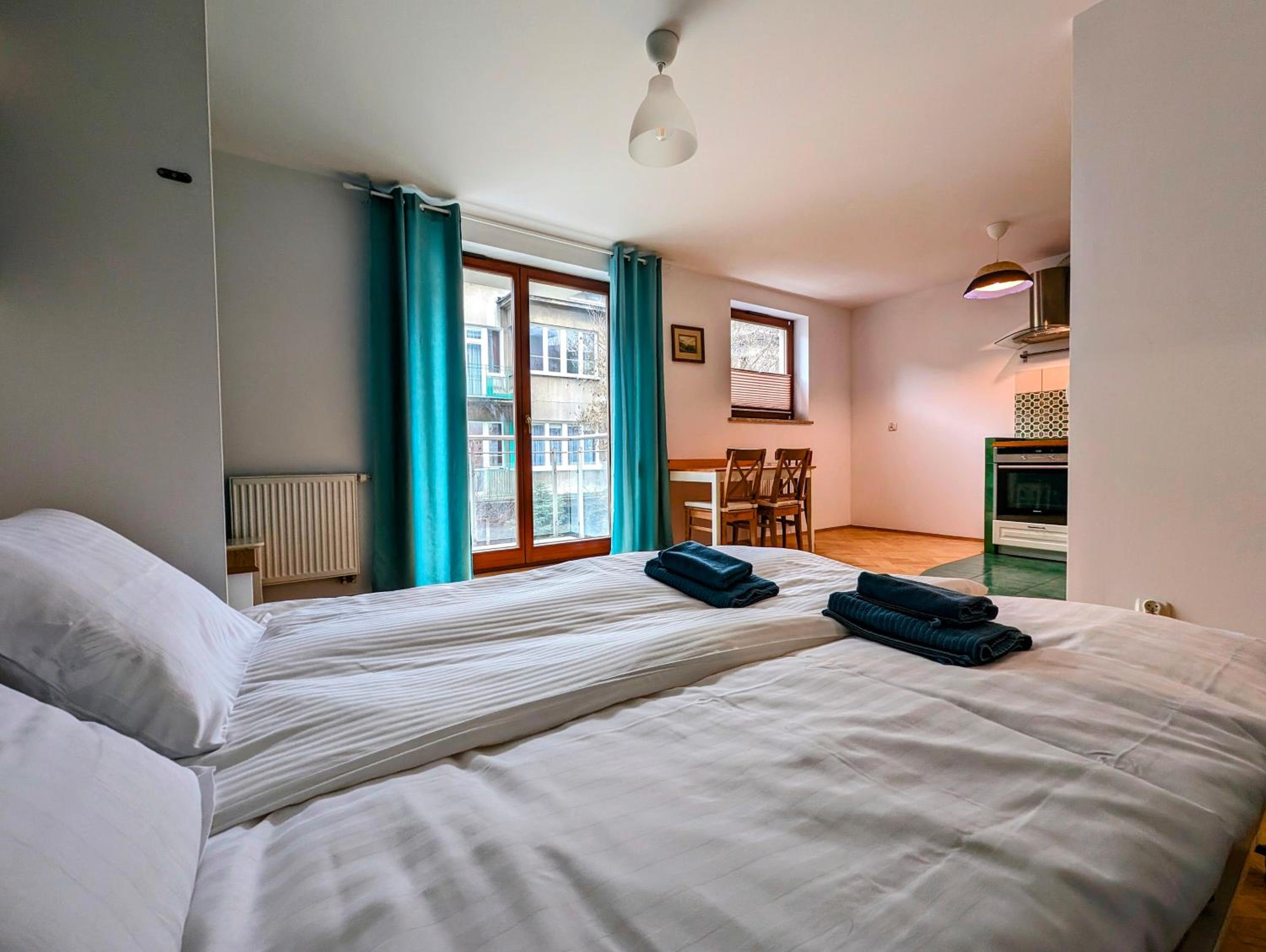 One-Bedroom Apartment - Photo 13