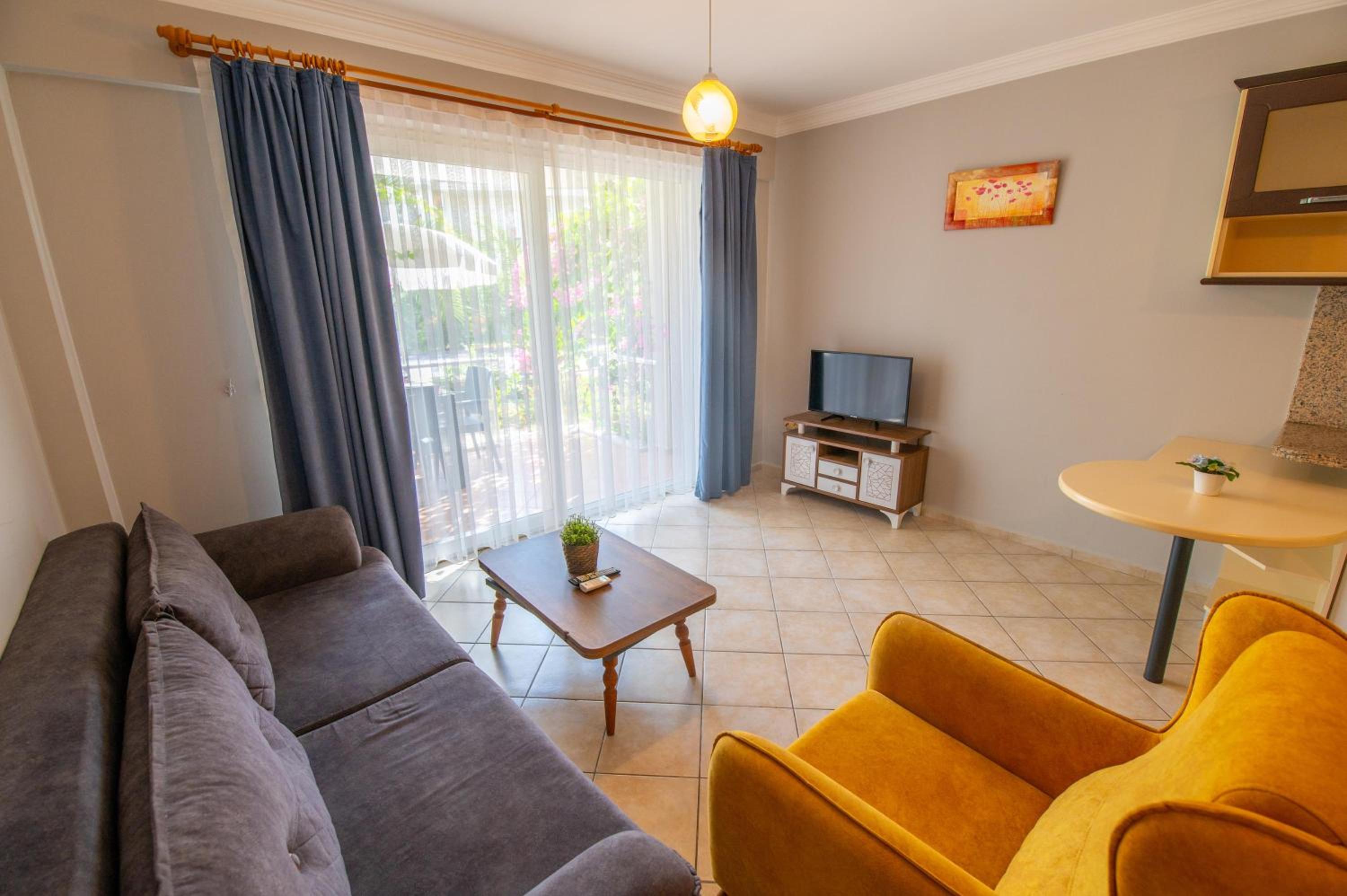 One-Bedroom Apartment - Photo 14
