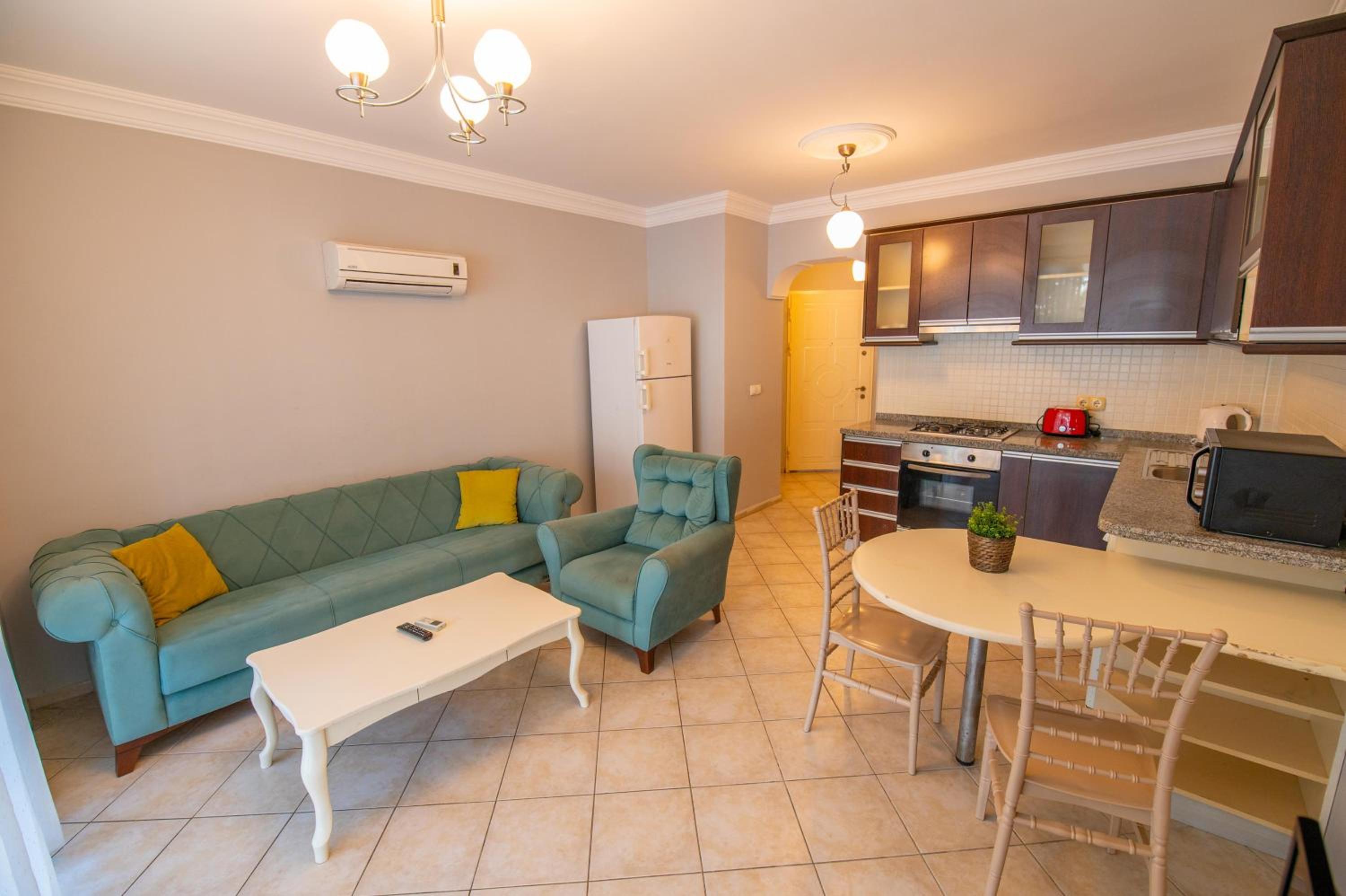 One-Bedroom Apartment - Photo 8