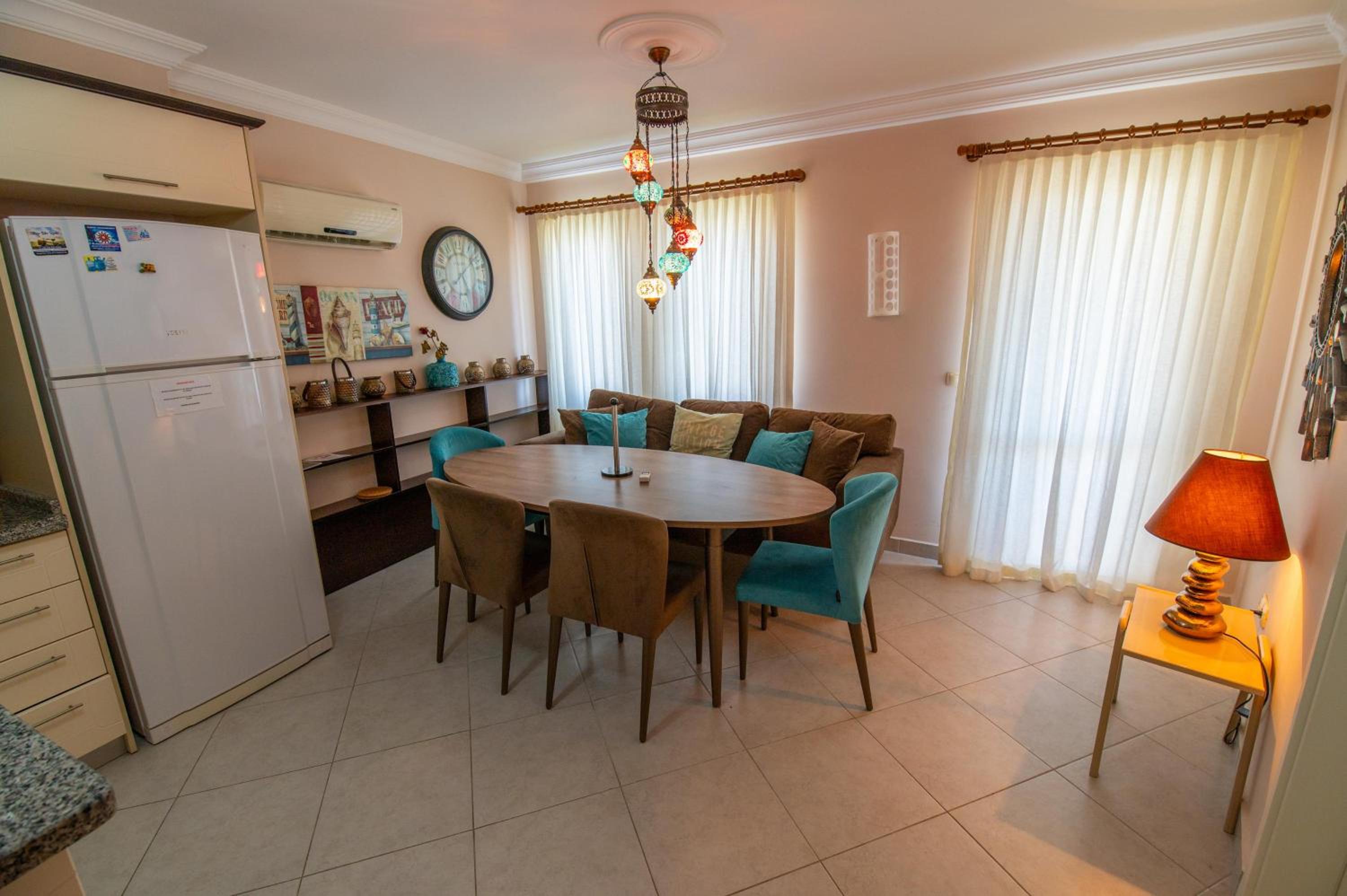 Three-Bedroom Apartment - Photo 21