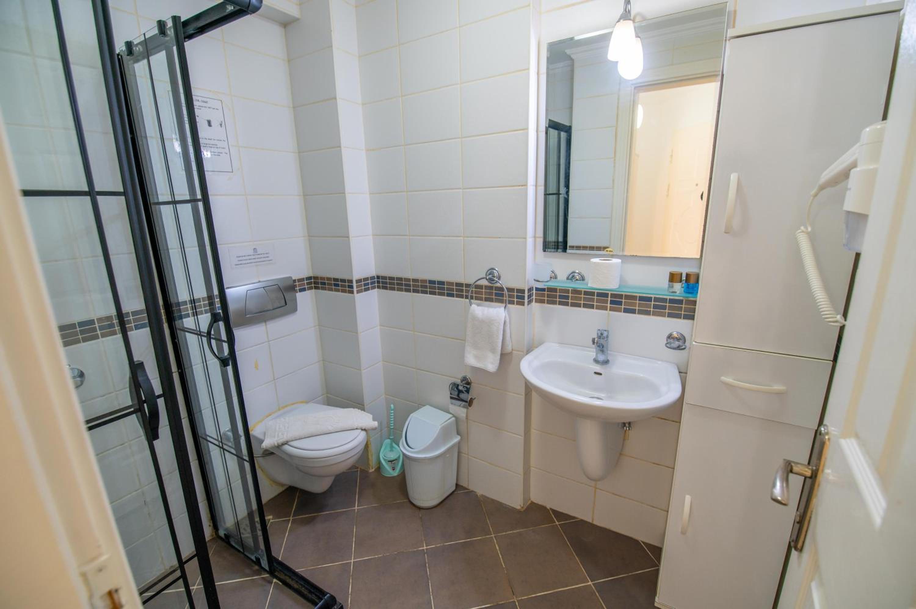 One-Bedroom Apartment - Photo 42