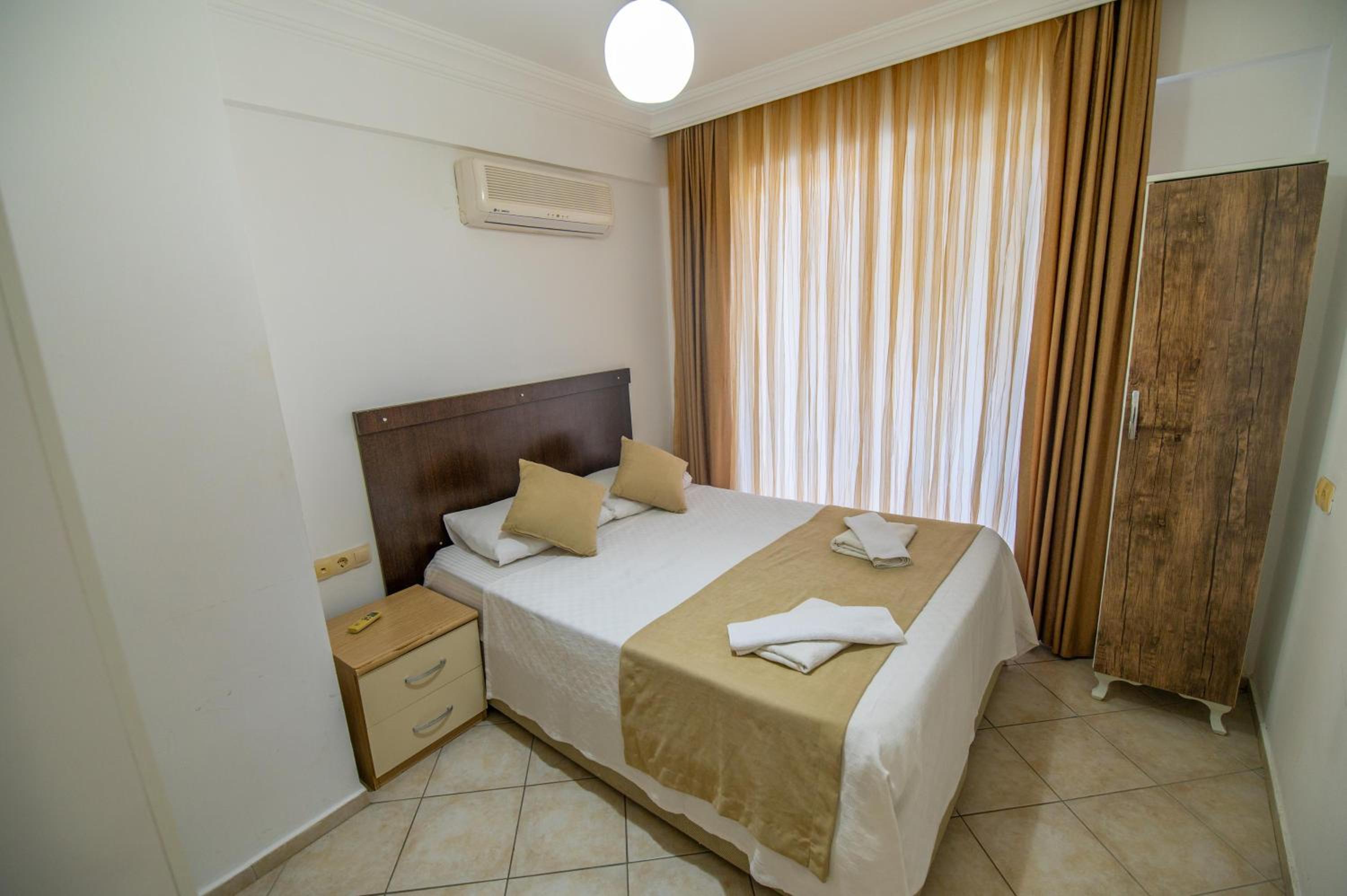 One-Bedroom Apartment - Photo 33